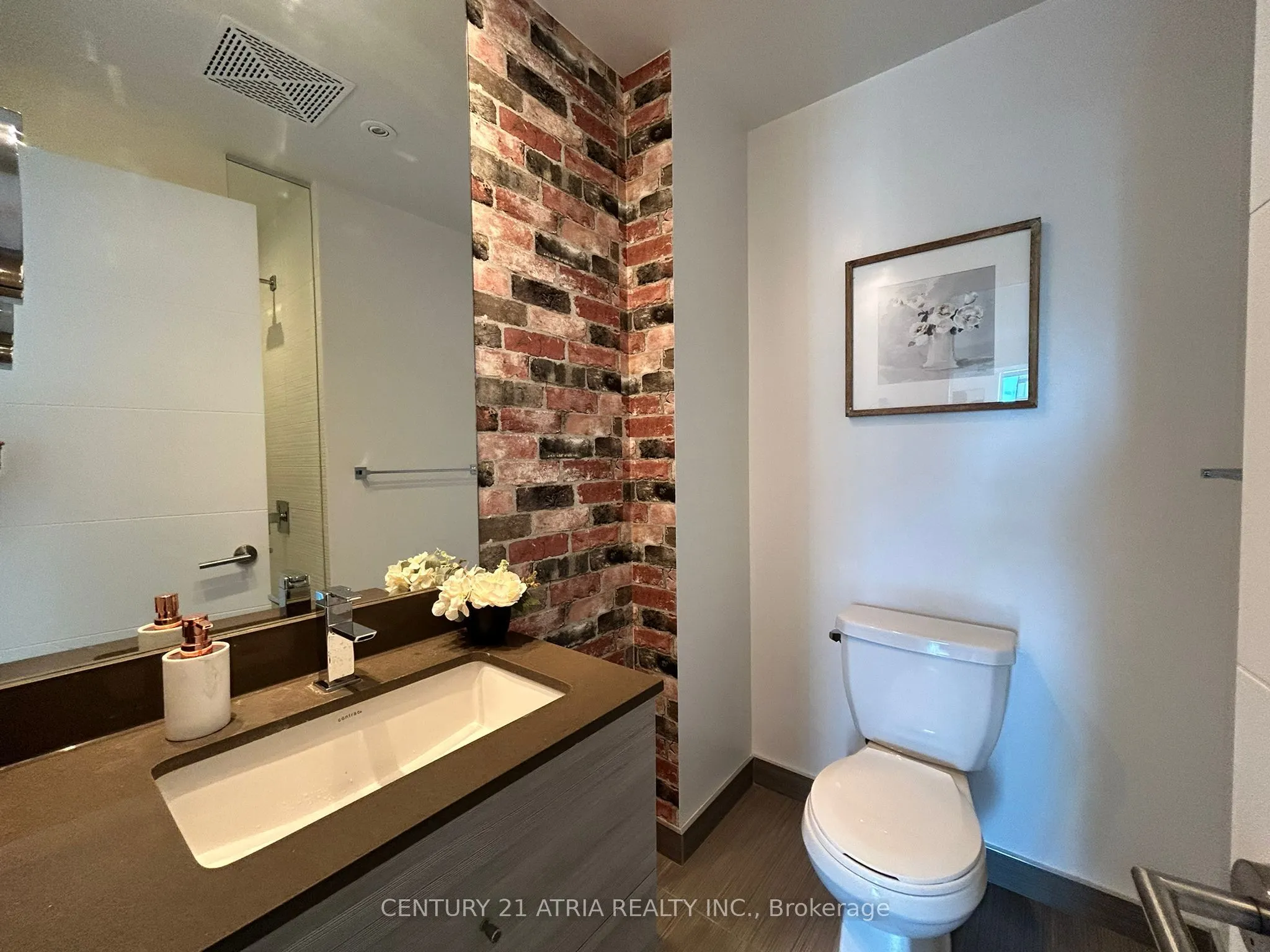 525 Adelaide Street W, #1503