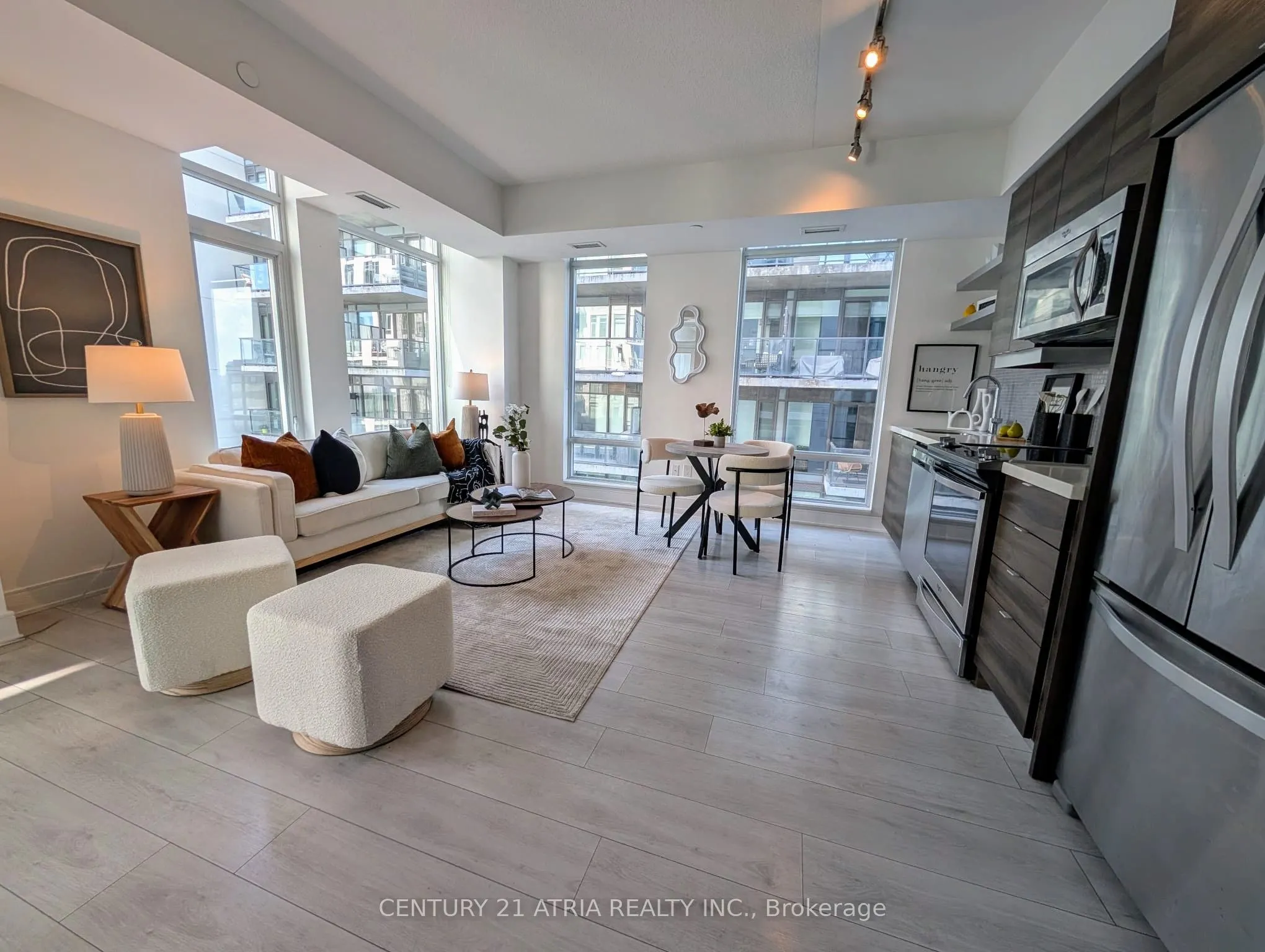 525 Adelaide Street W, #1503