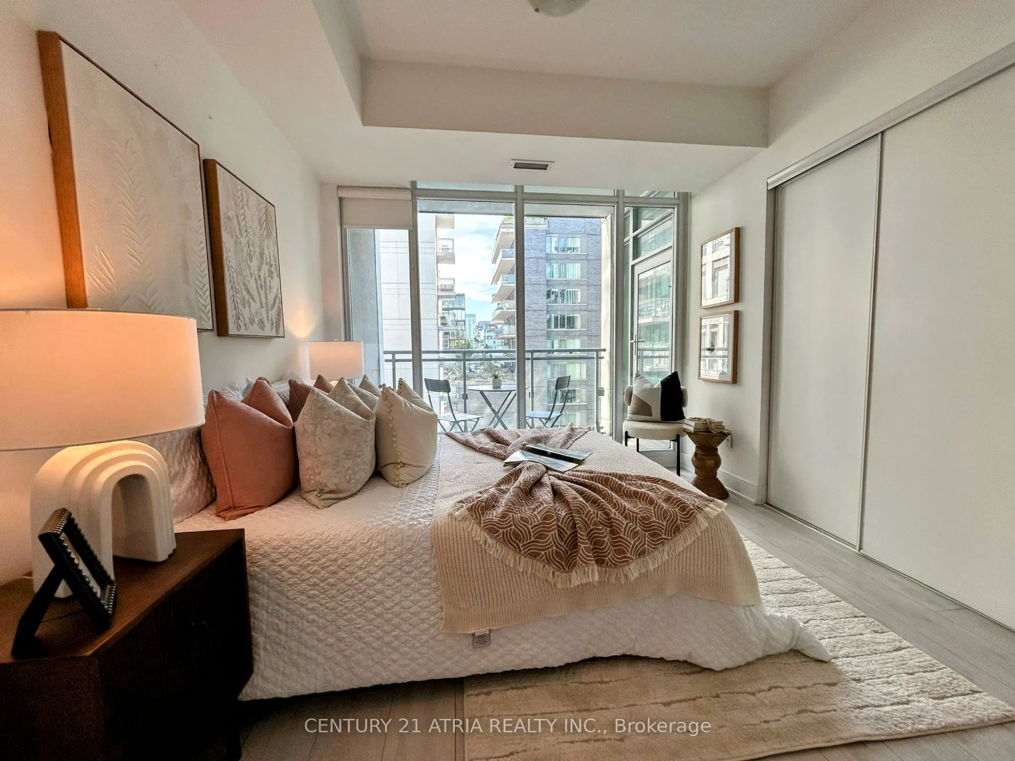 525 Adelaide Street W, #1503