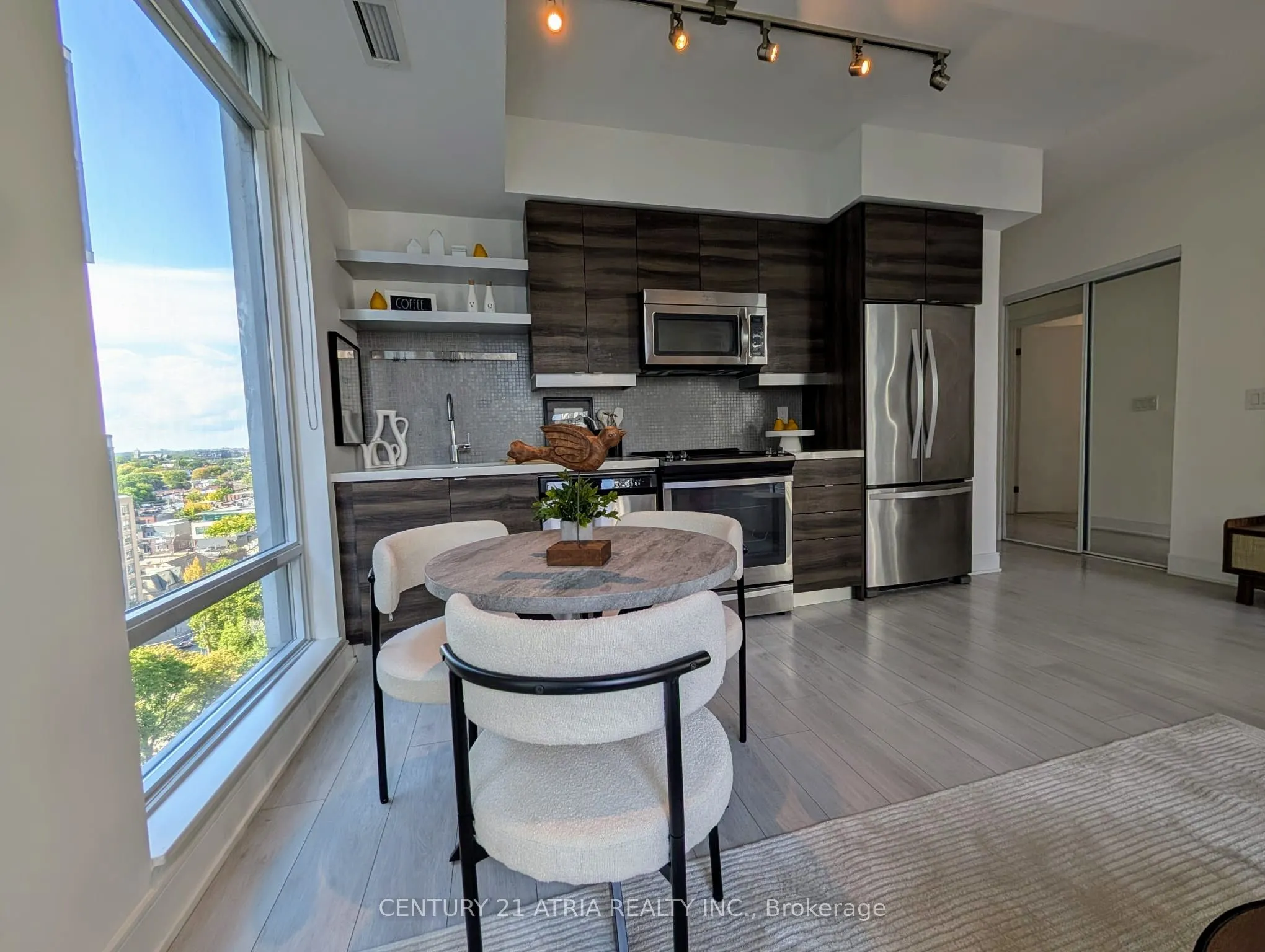 525 Adelaide Street W, #1503
