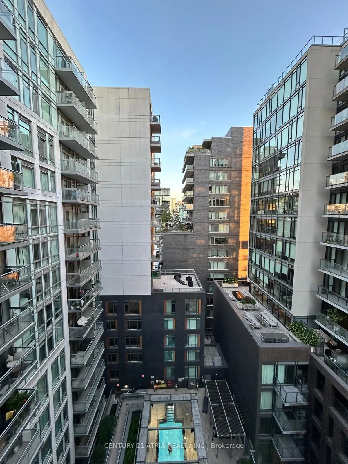 525 Adelaide Street W, #1503