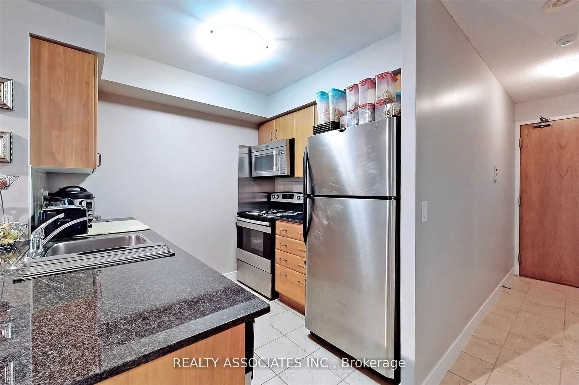 31 Bales Avenue, #216
