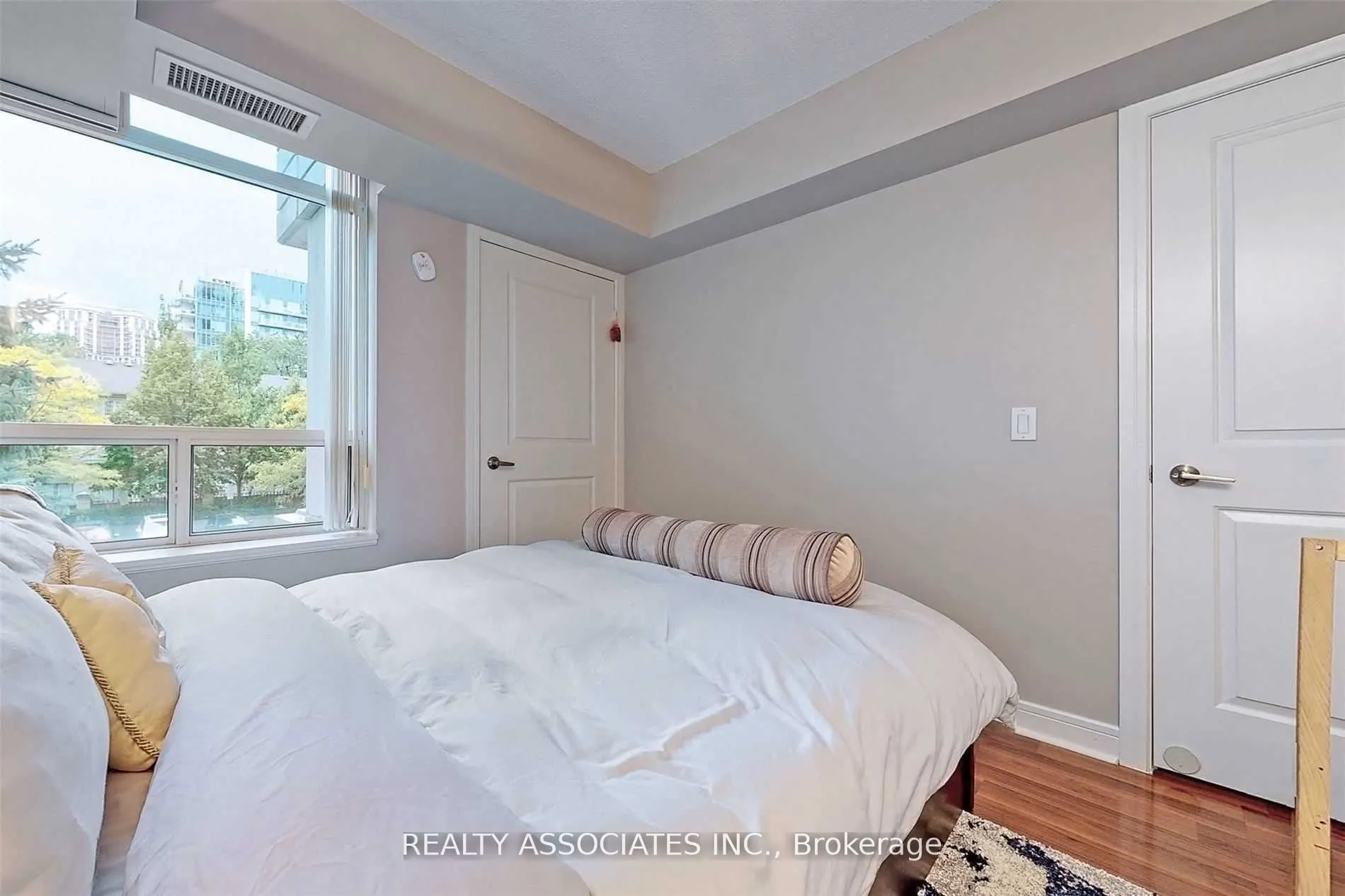 31 Bales Avenue, #216