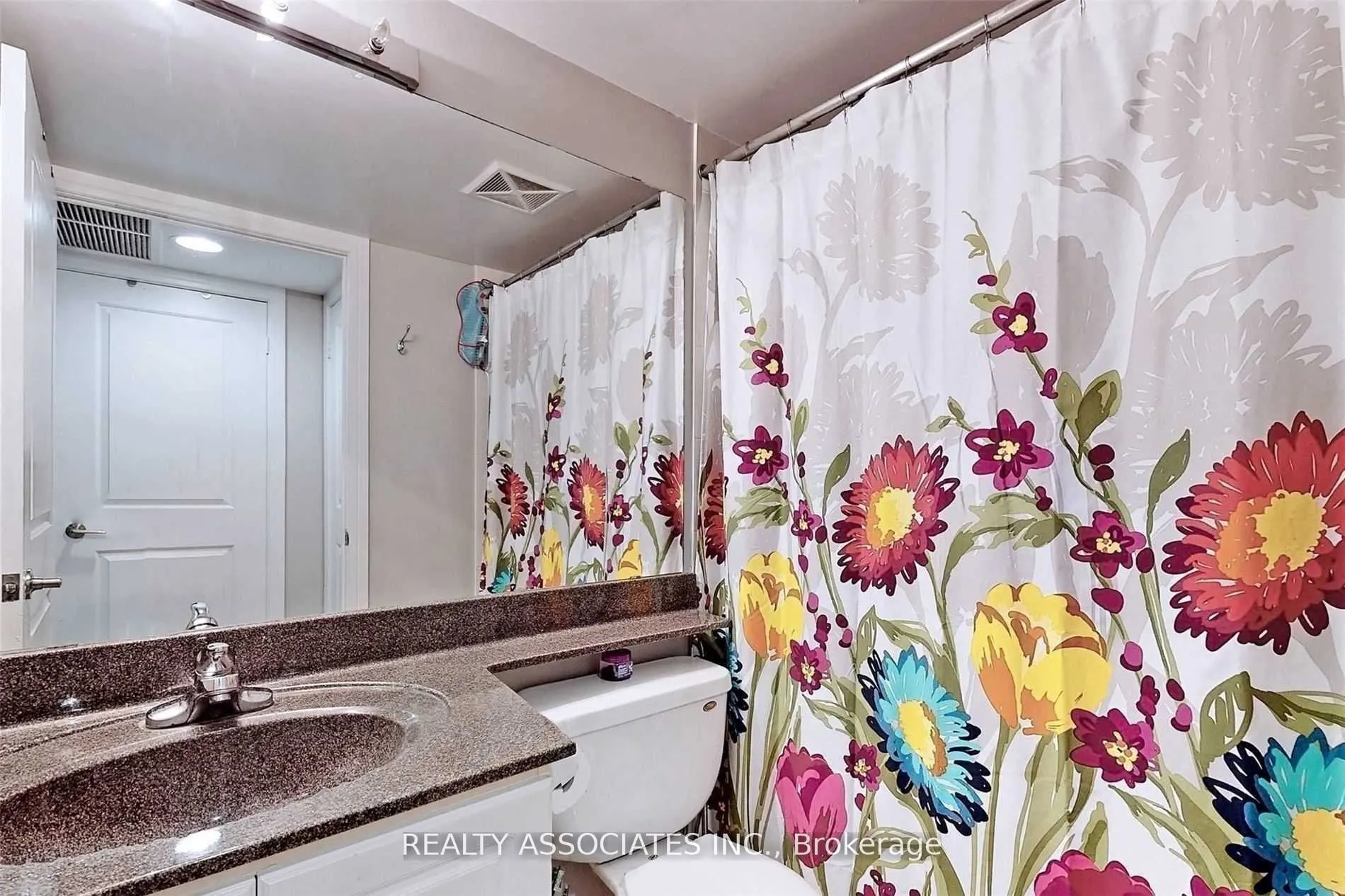 31 Bales Avenue, #216