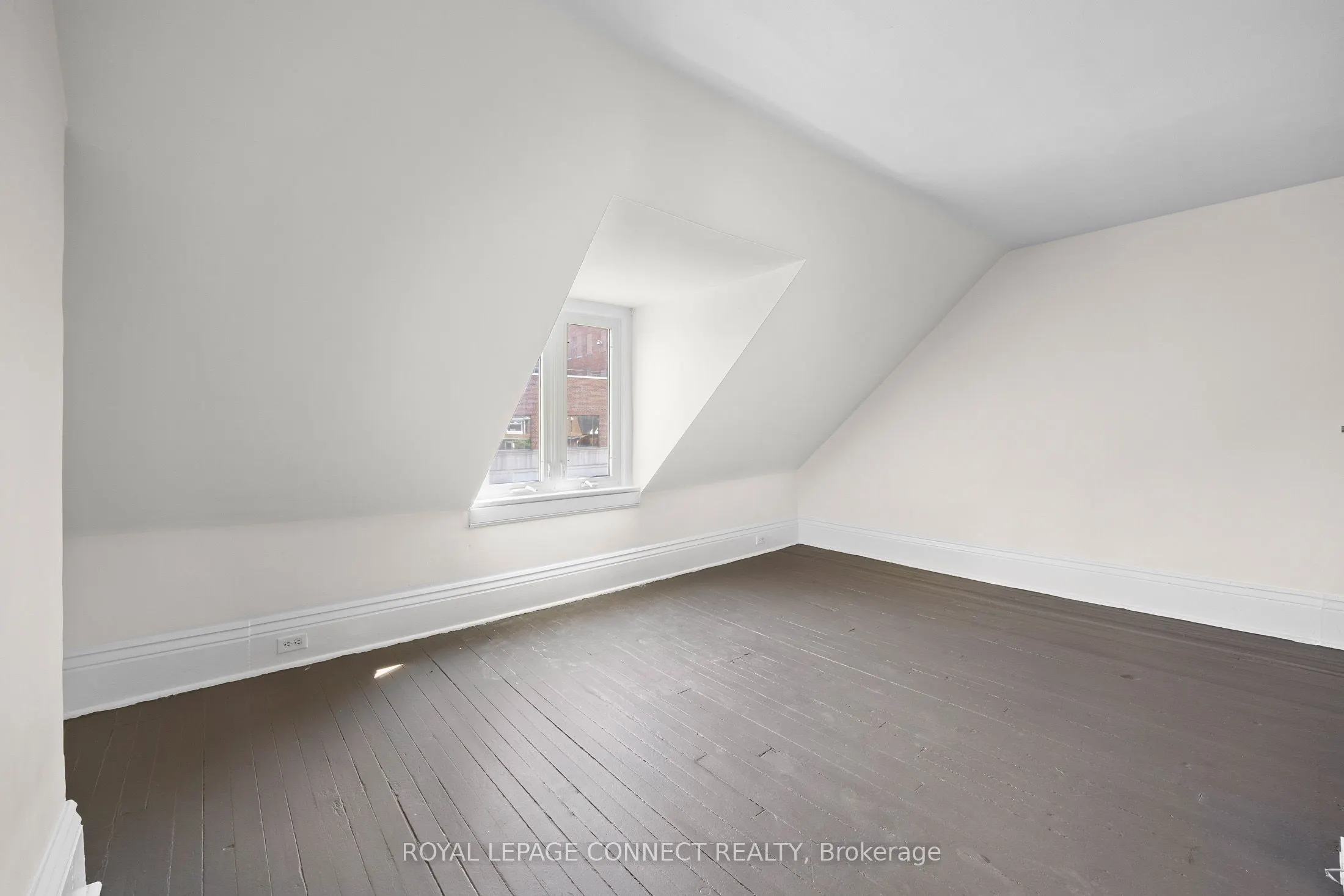 300 Gladstone Avenue, #Upper