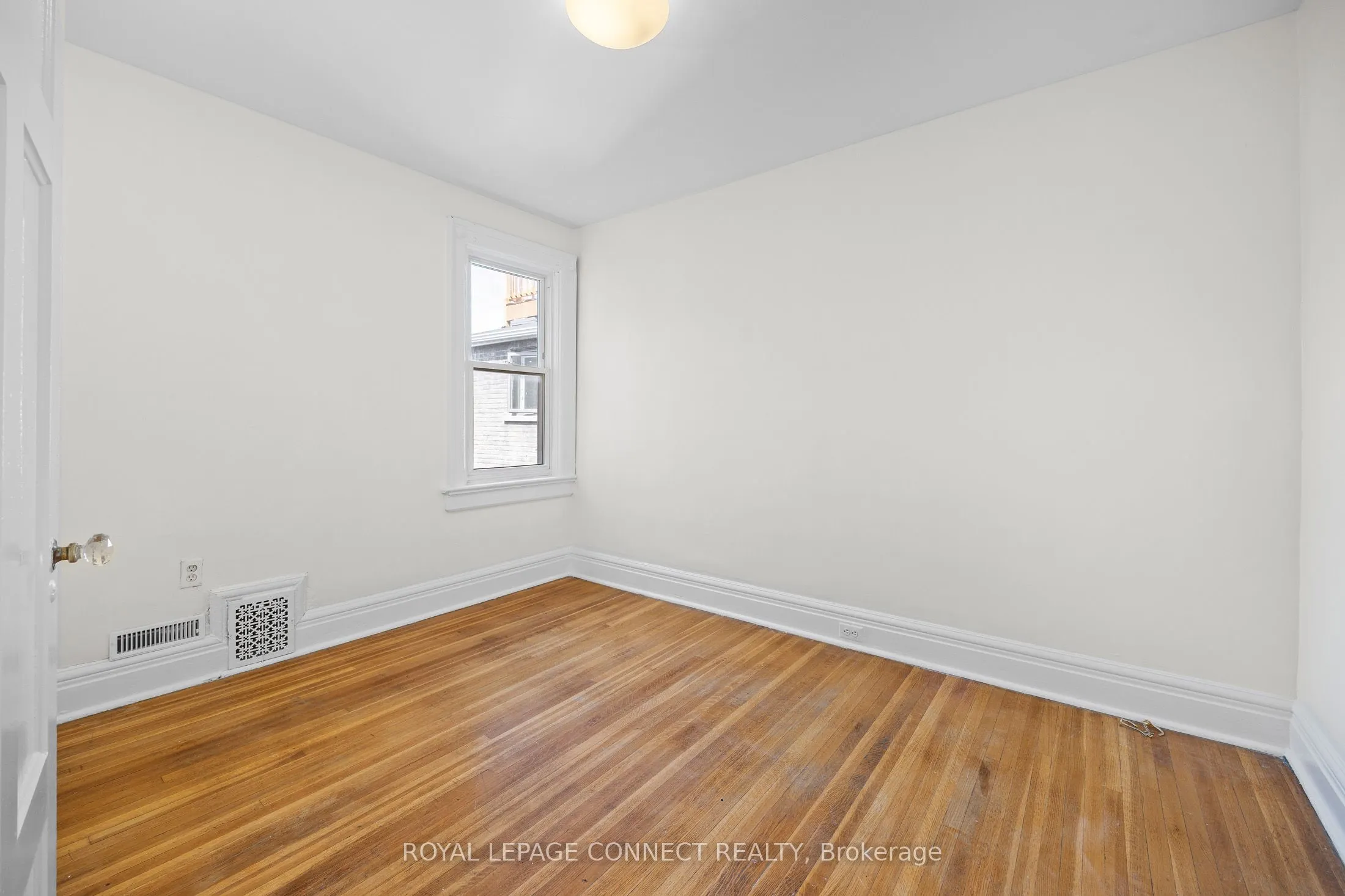 300 Gladstone Avenue, #Upper