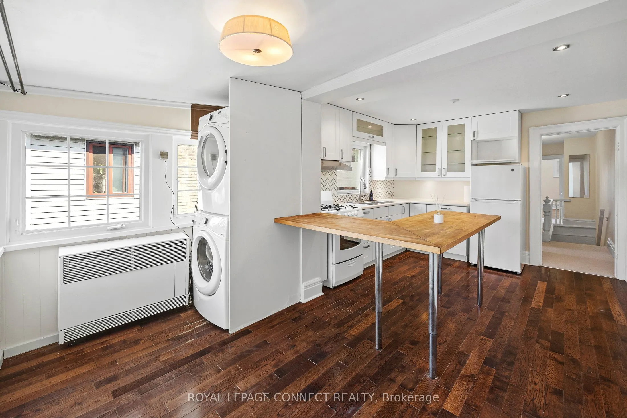 300 Gladstone Avenue, #Upper
