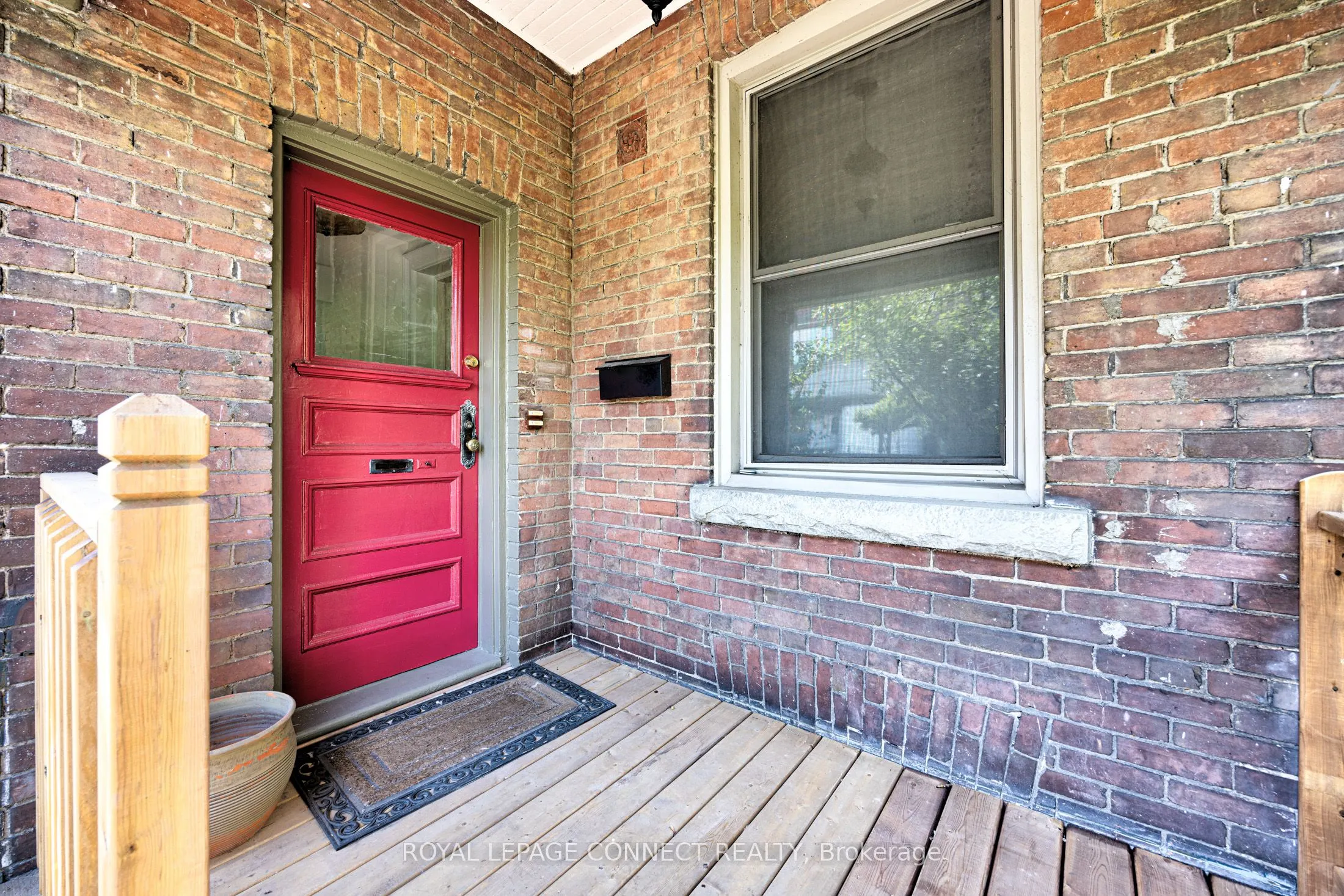 300 Gladstone Avenue, #Upper