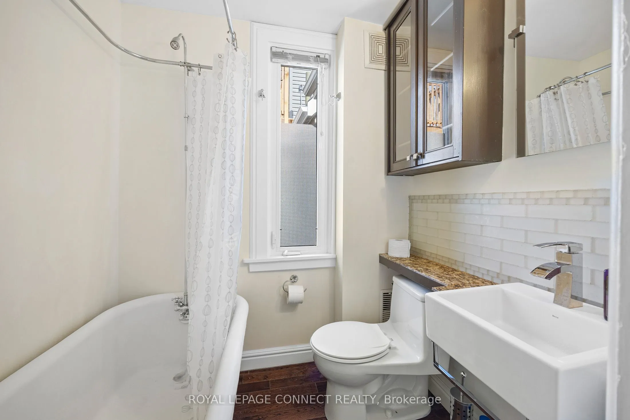 300 Gladstone Avenue, #Upper