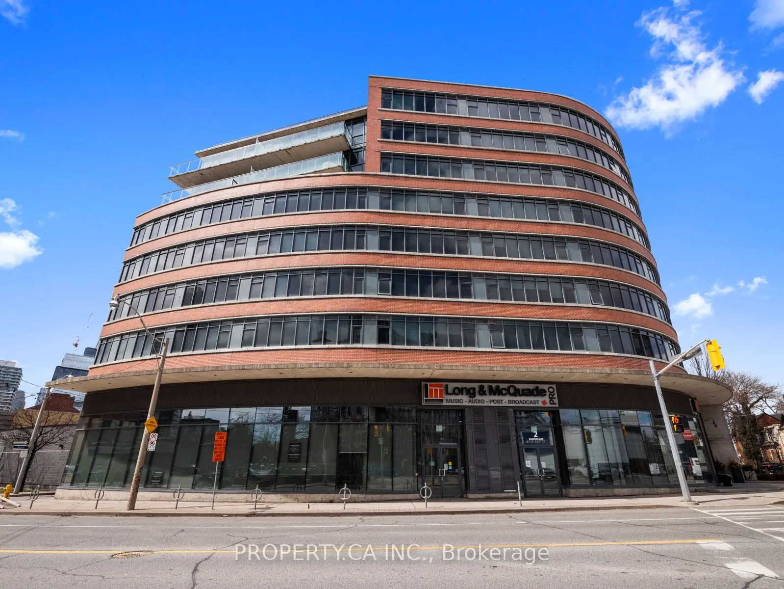 90 Trinity Street, #804