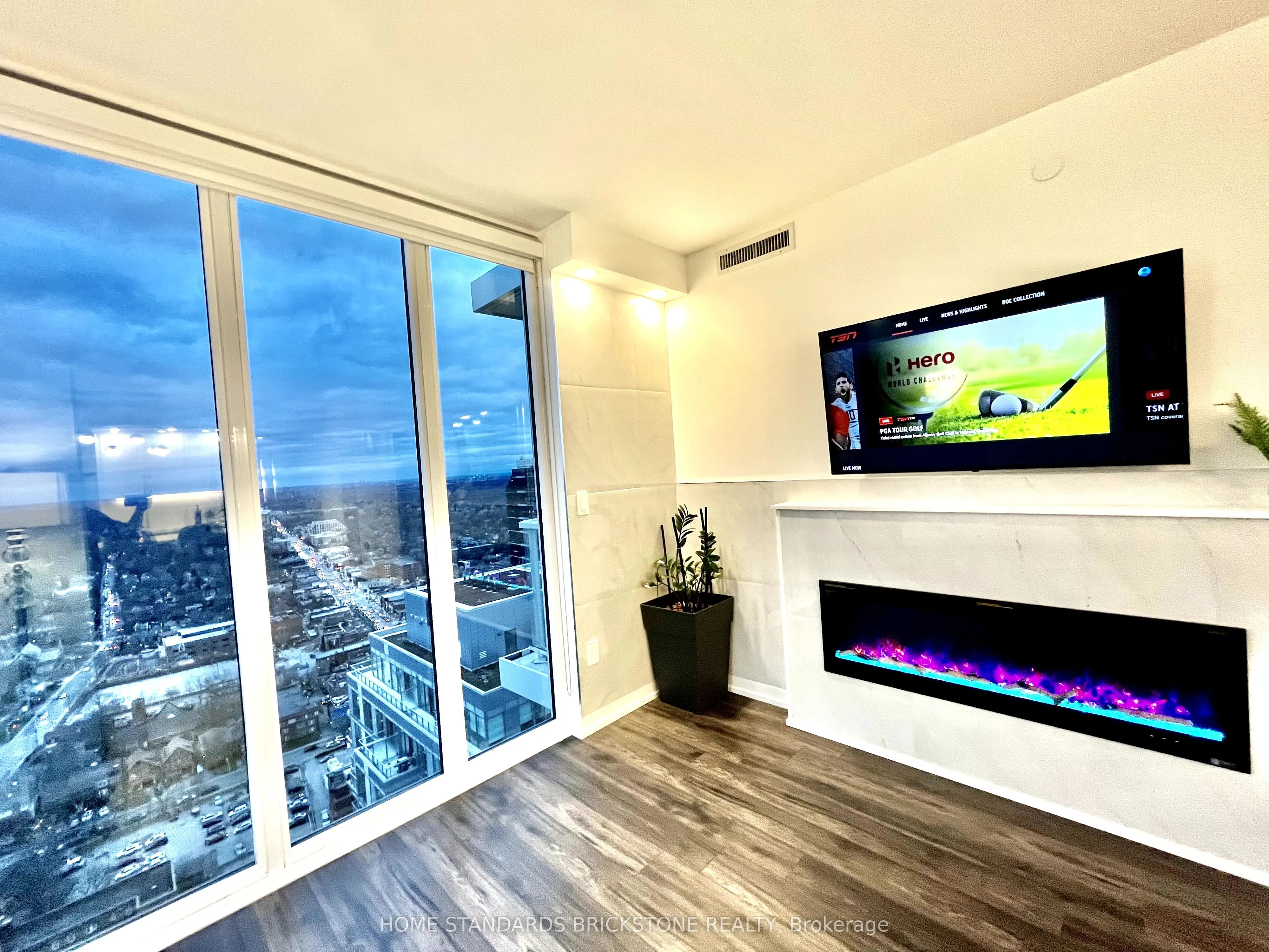 33 Helendale Avenue, #3004