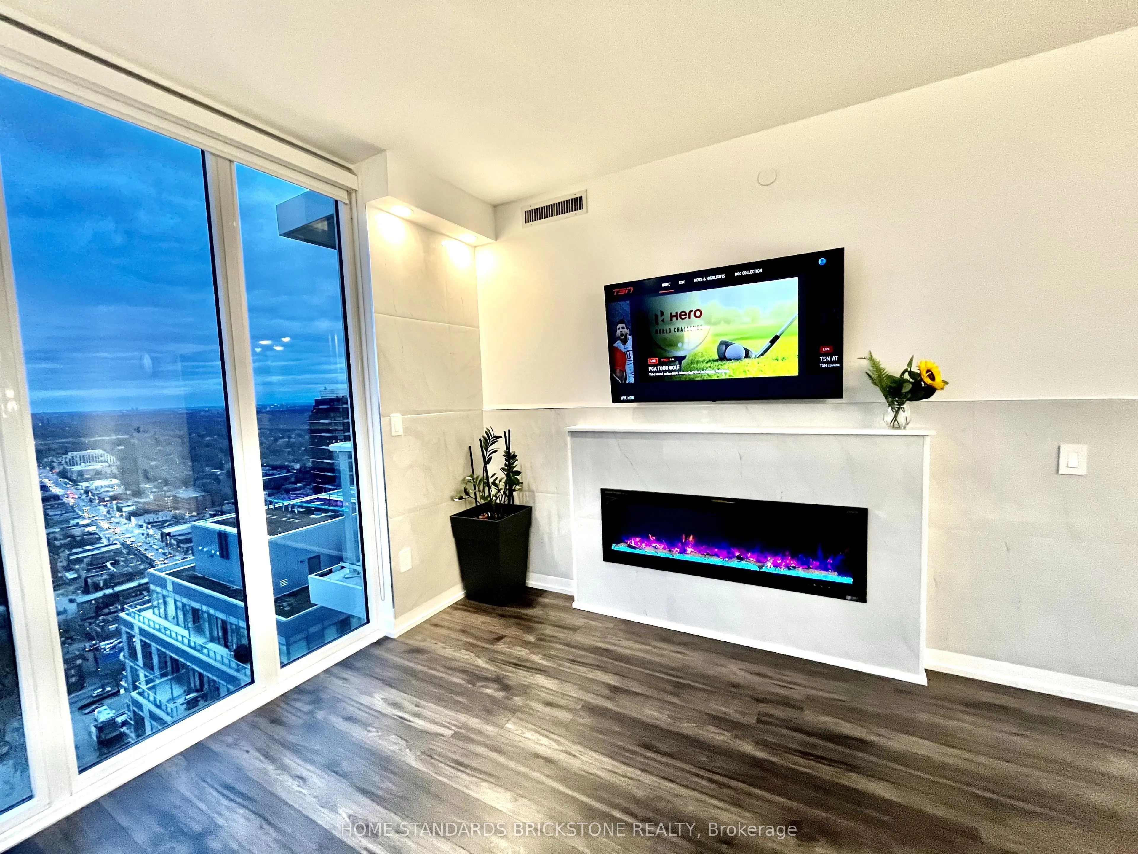 33 Helendale Avenue, #3004