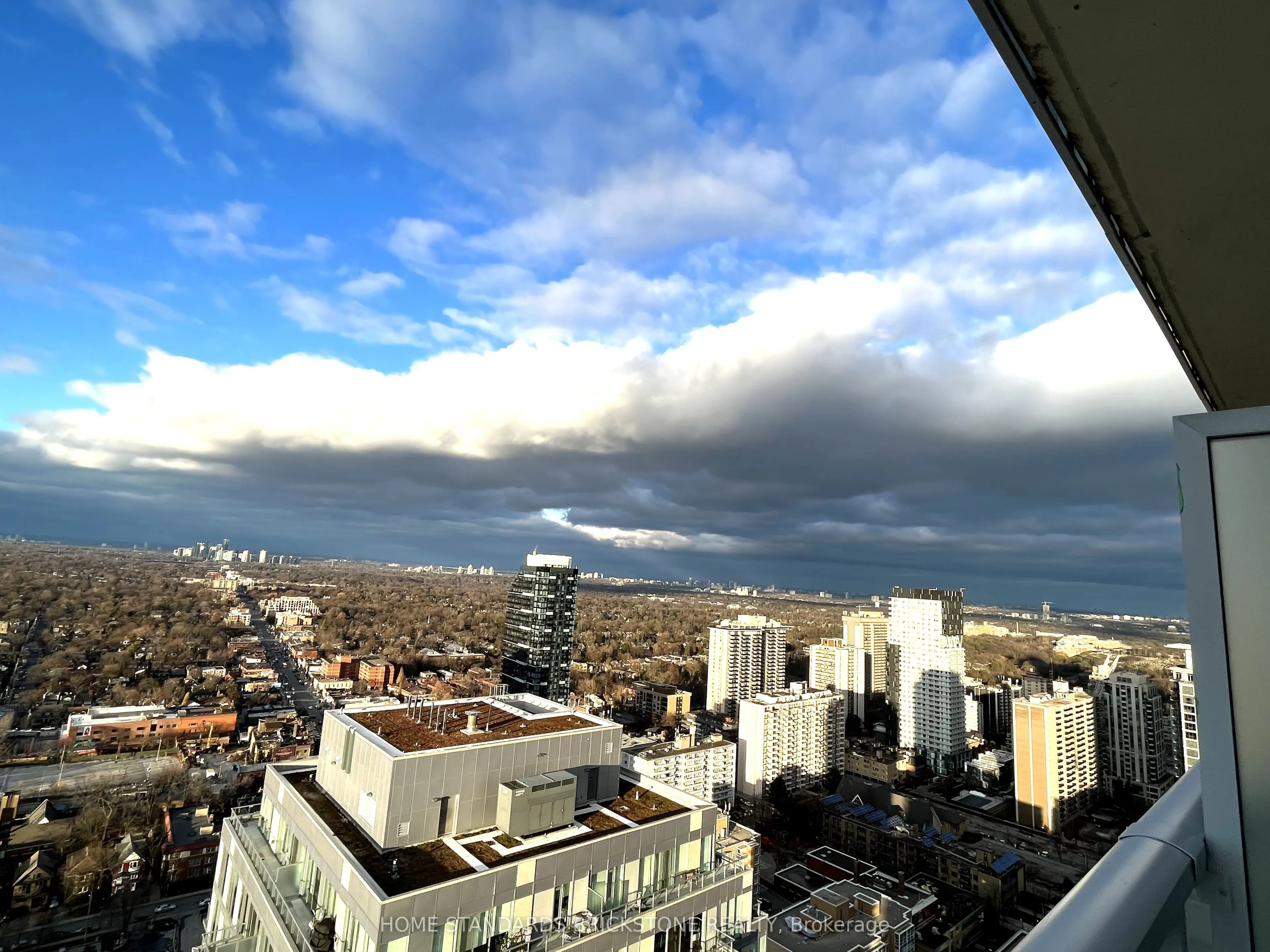33 Helendale Avenue, #3004
