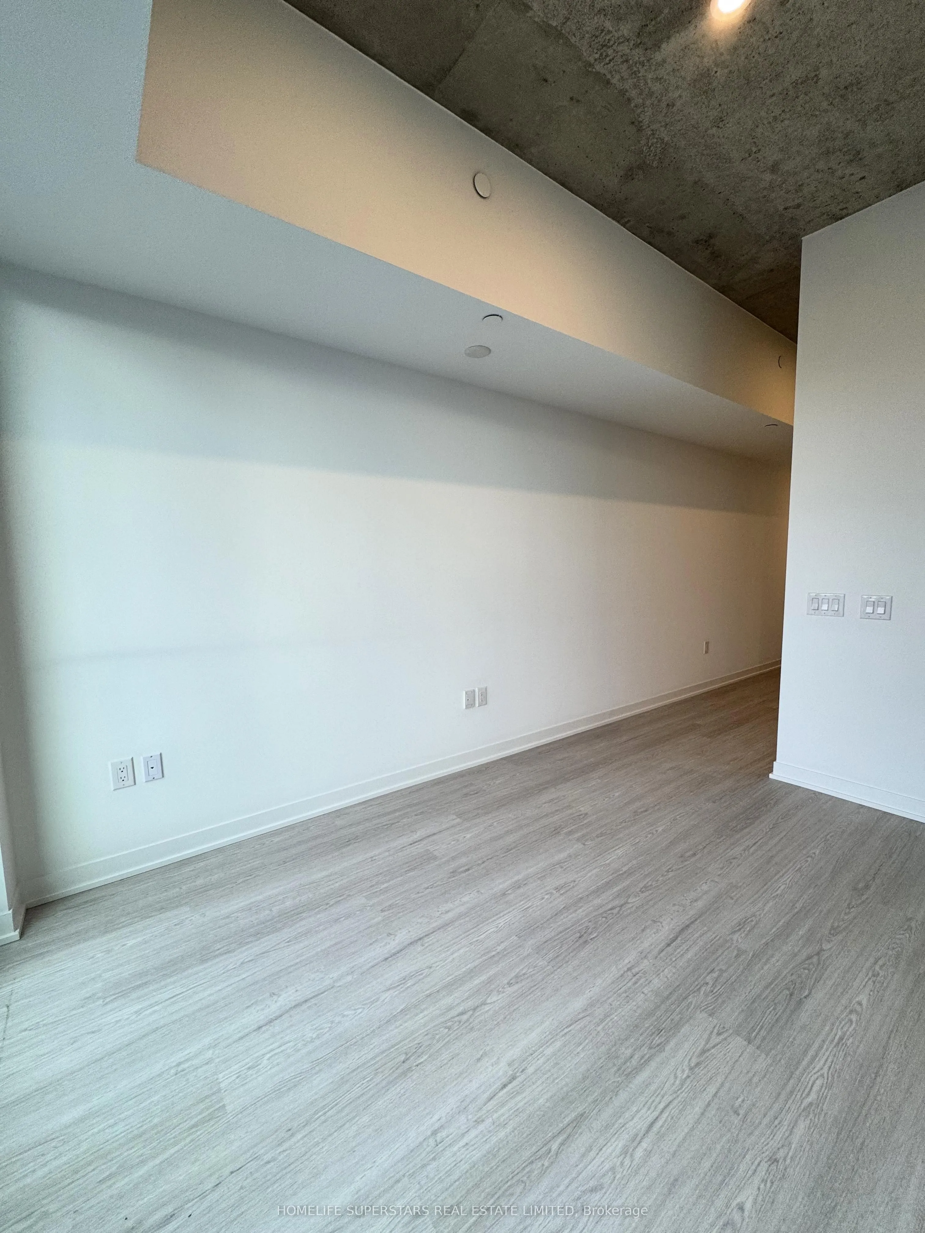 195 McCaul Street, #1713