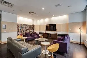 600 fleet Street, #334