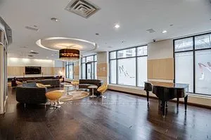 600 fleet Street, #334