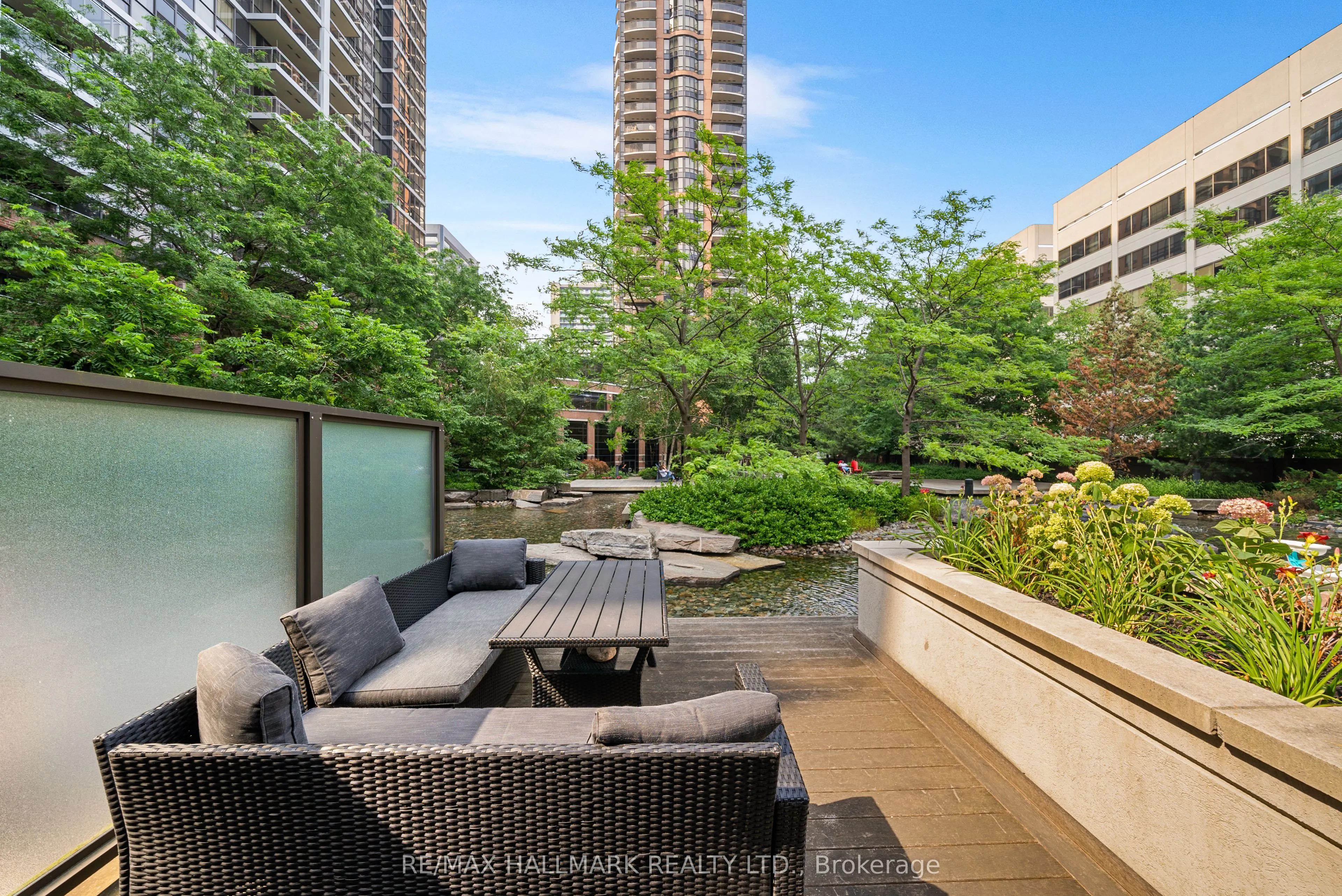 23 Sheppard Avenue E, #TH11