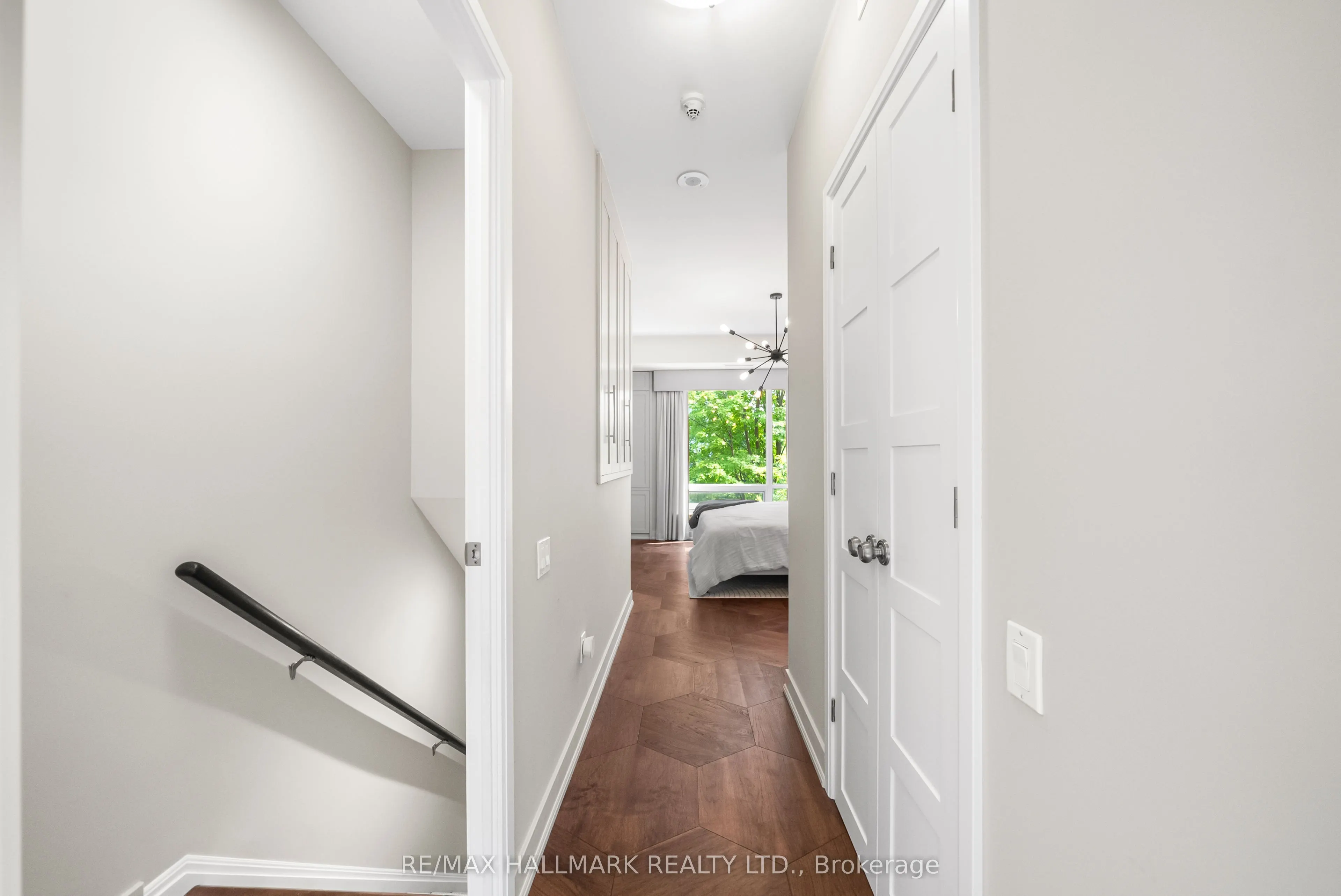23 Sheppard Avenue E, #TH11