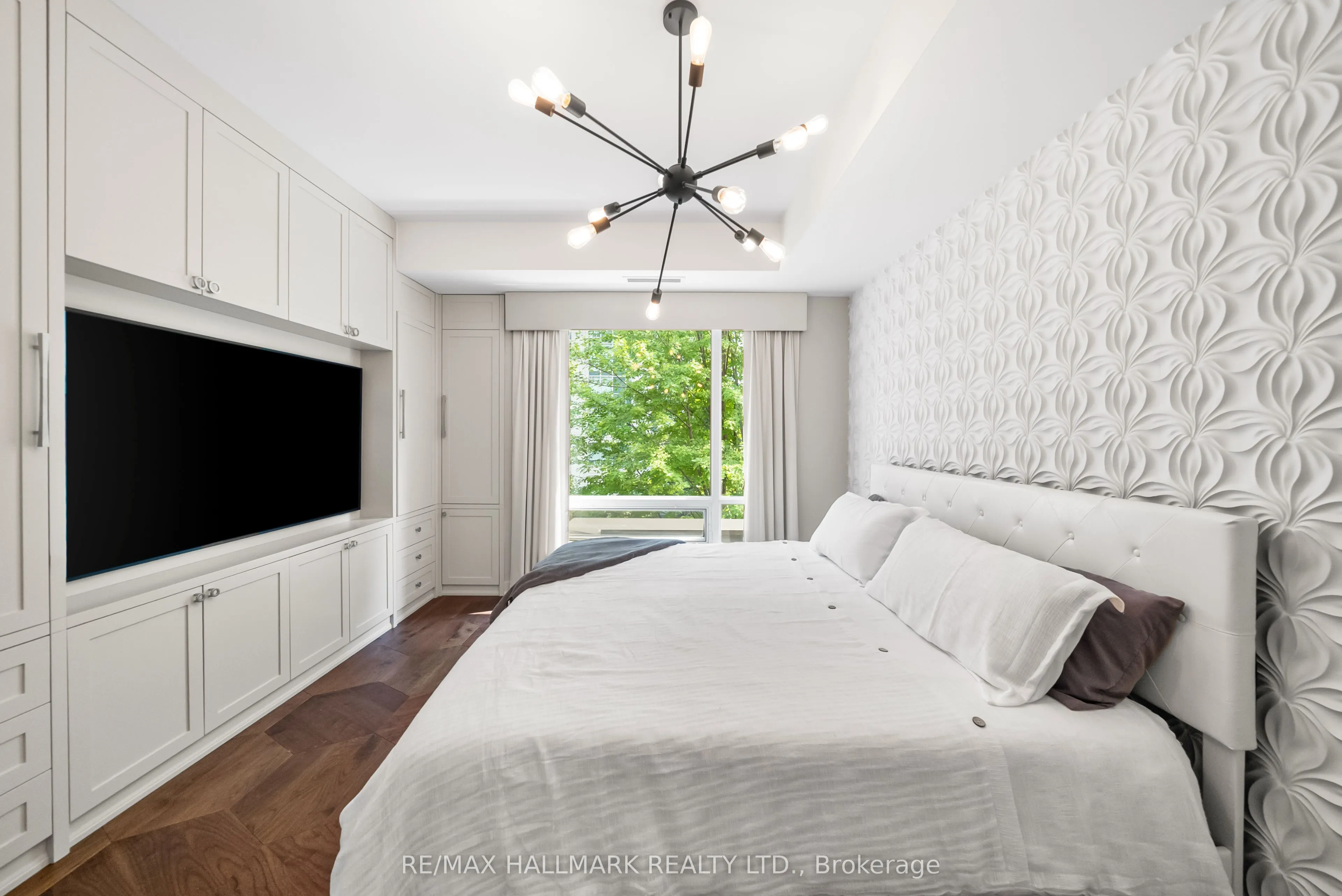 23 Sheppard Avenue E, #TH11