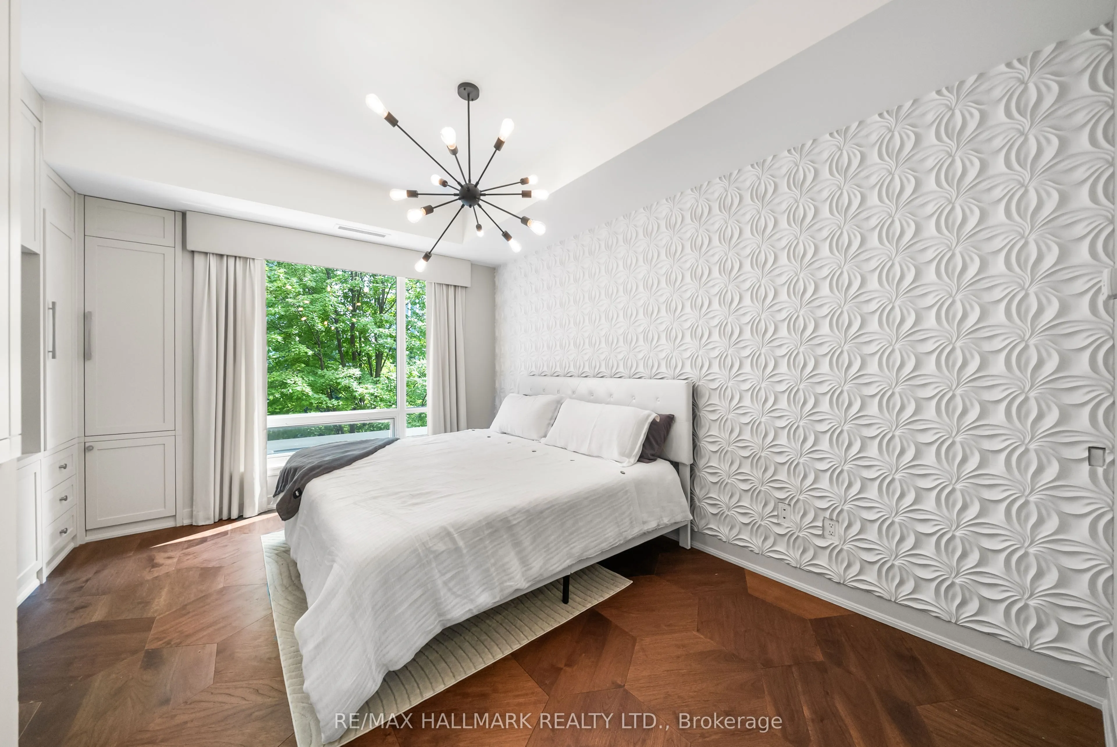 23 Sheppard Avenue E, #TH11