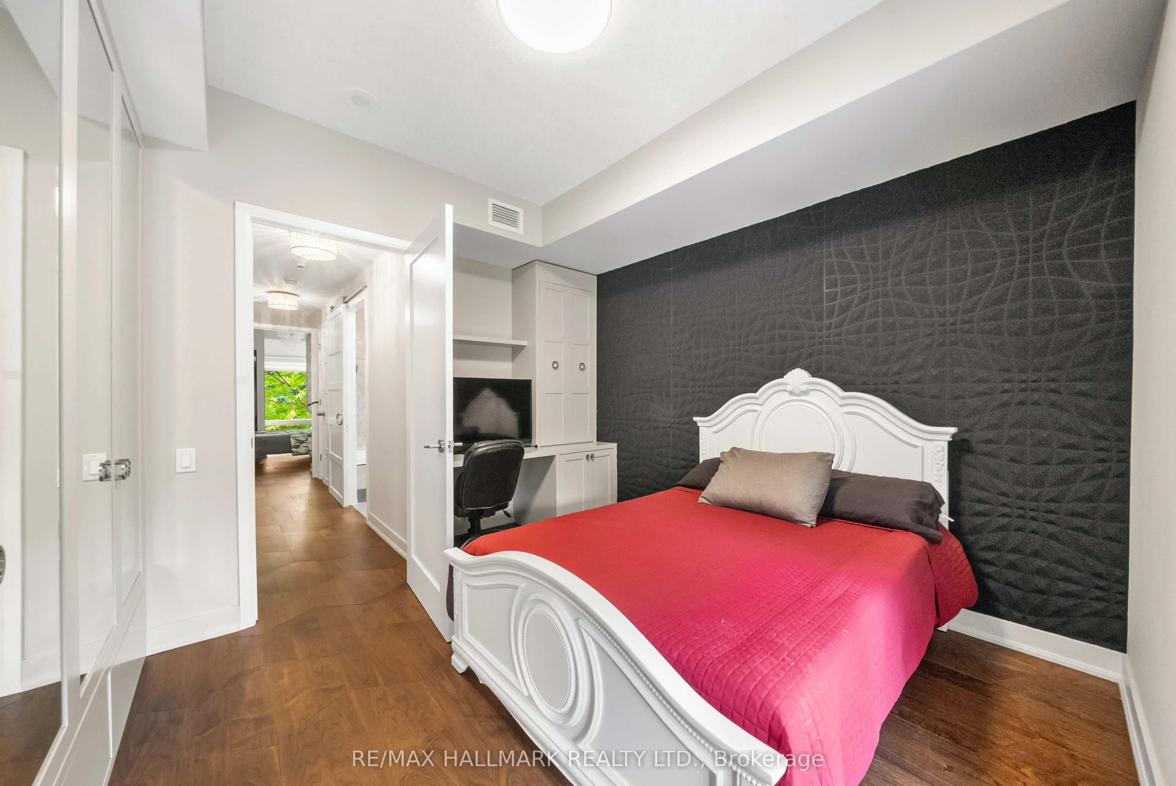 23 Sheppard Avenue E, #TH11