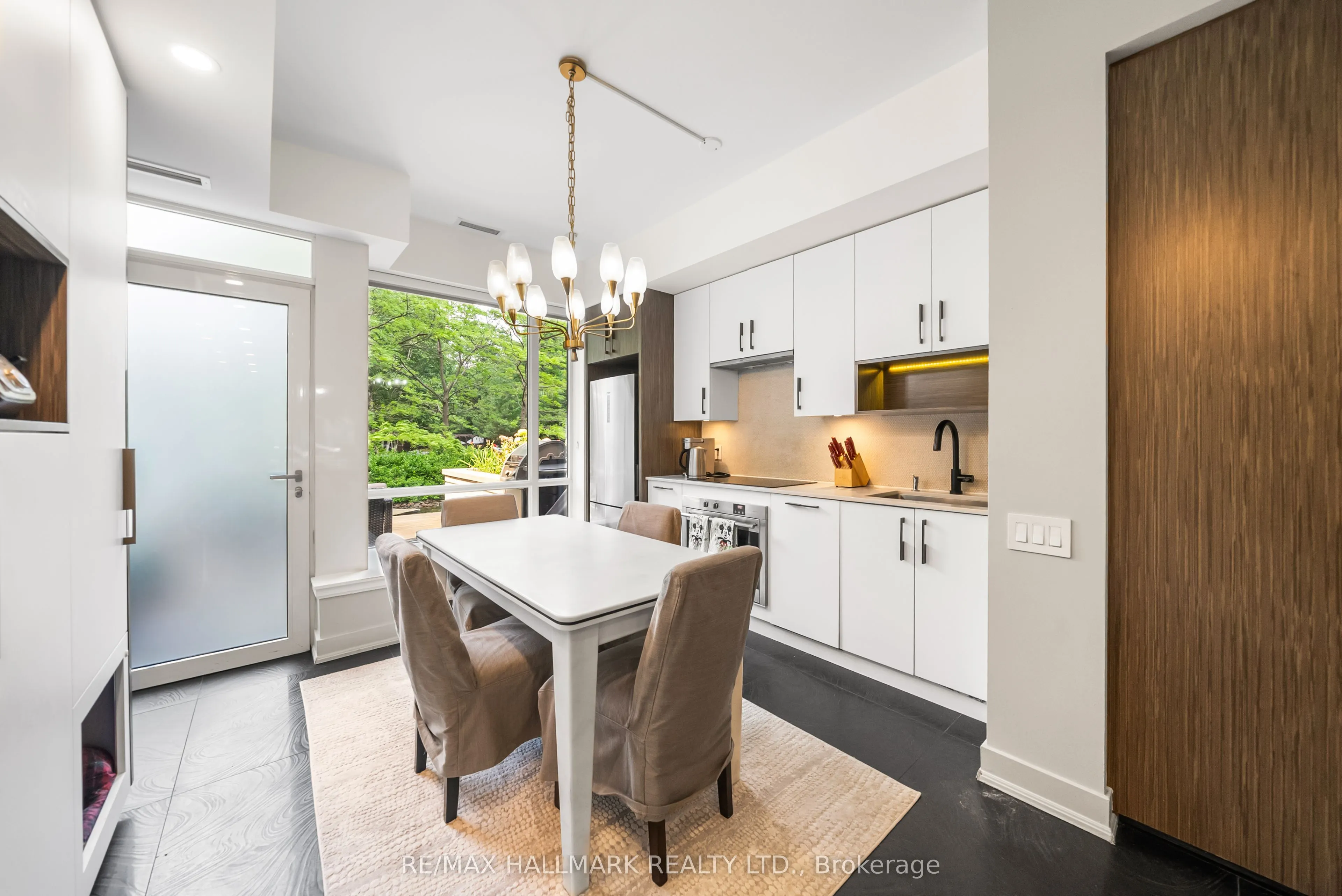 23 Sheppard Avenue E, #TH11