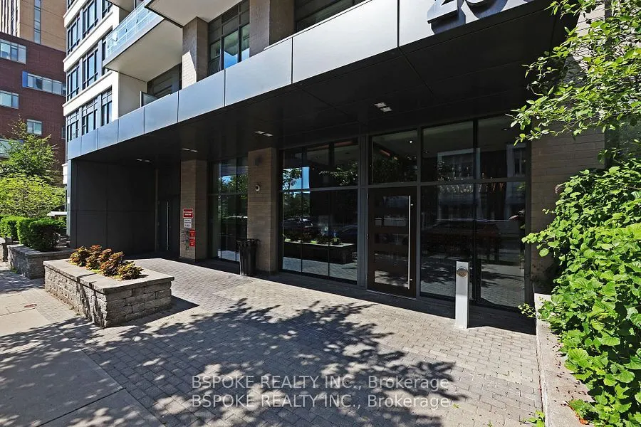 200 Sackville Street, #104