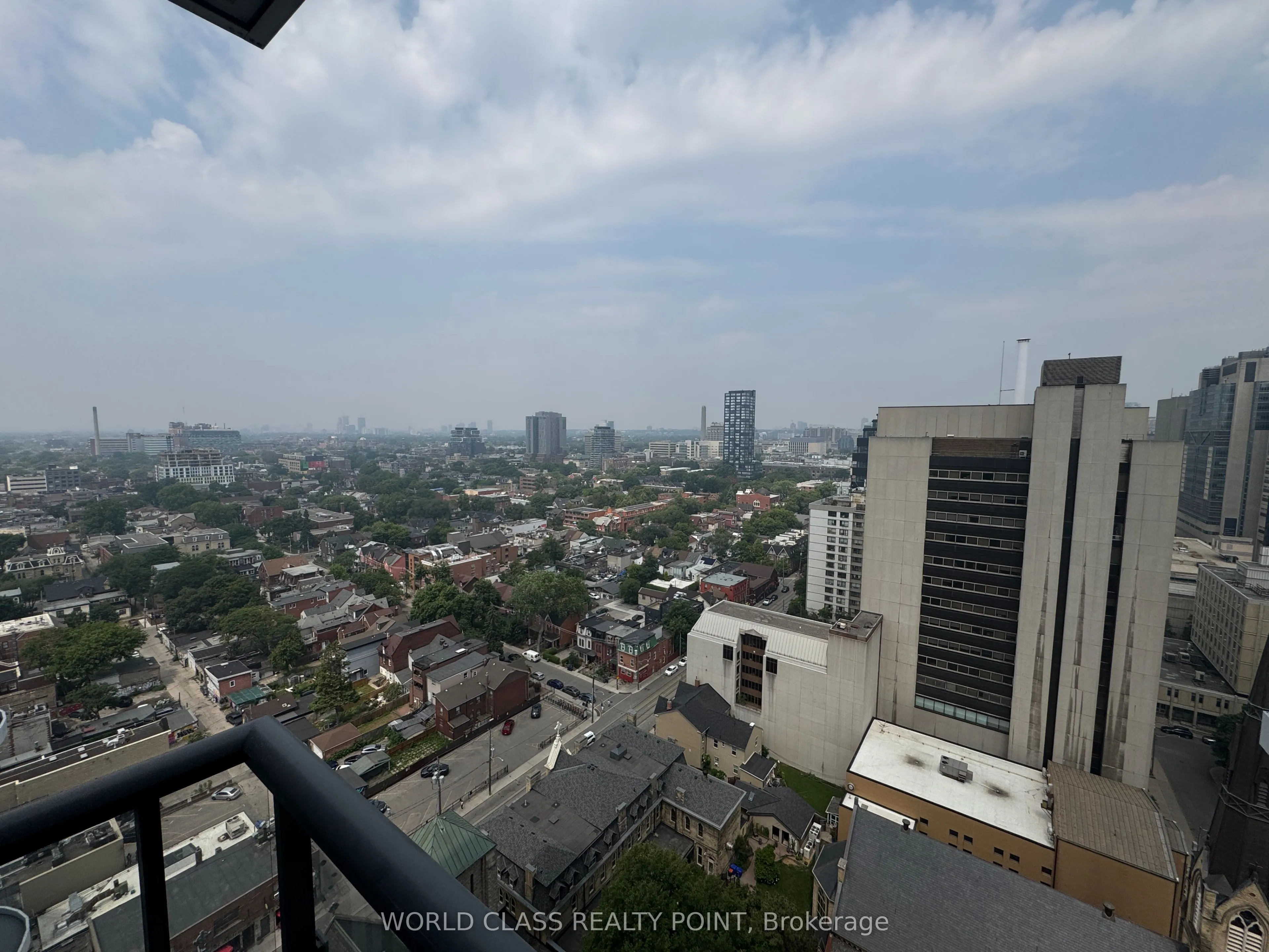 280 Dundas Street W