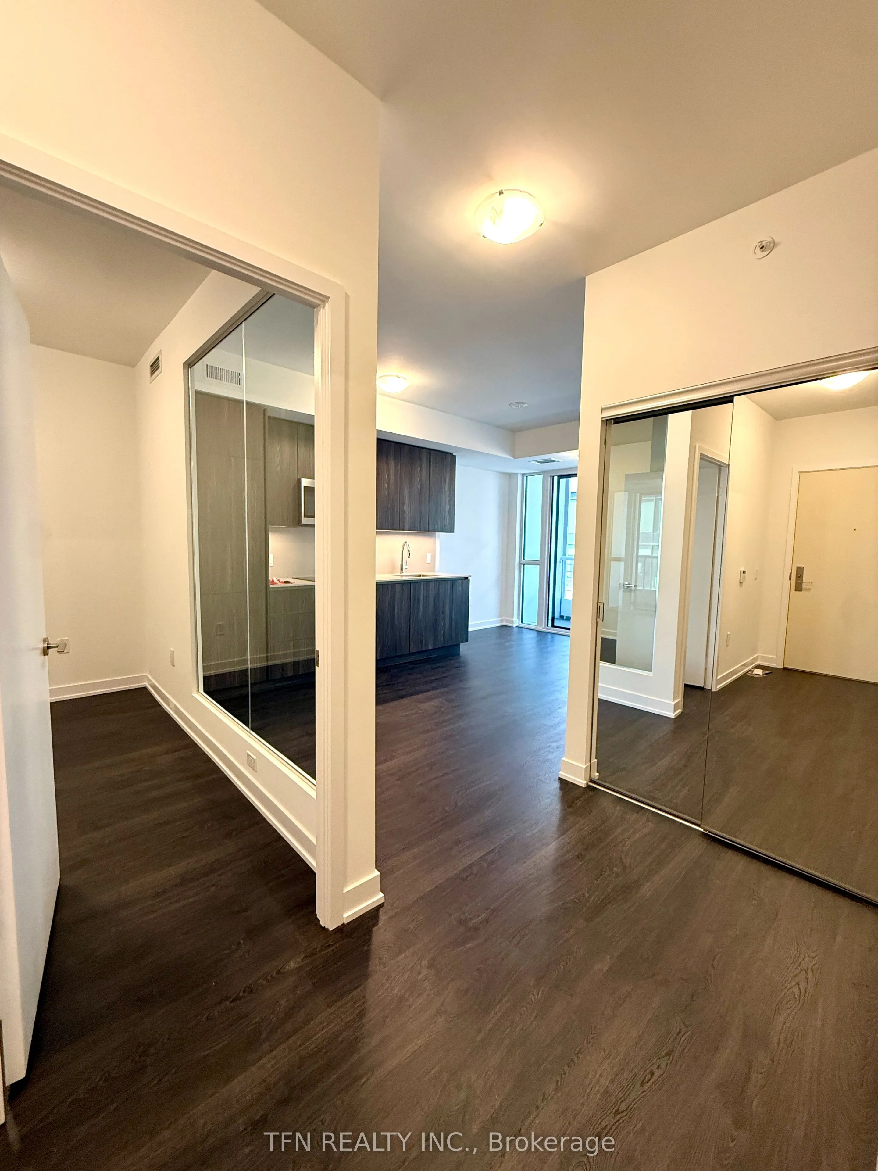 15 Richardson Street, #825