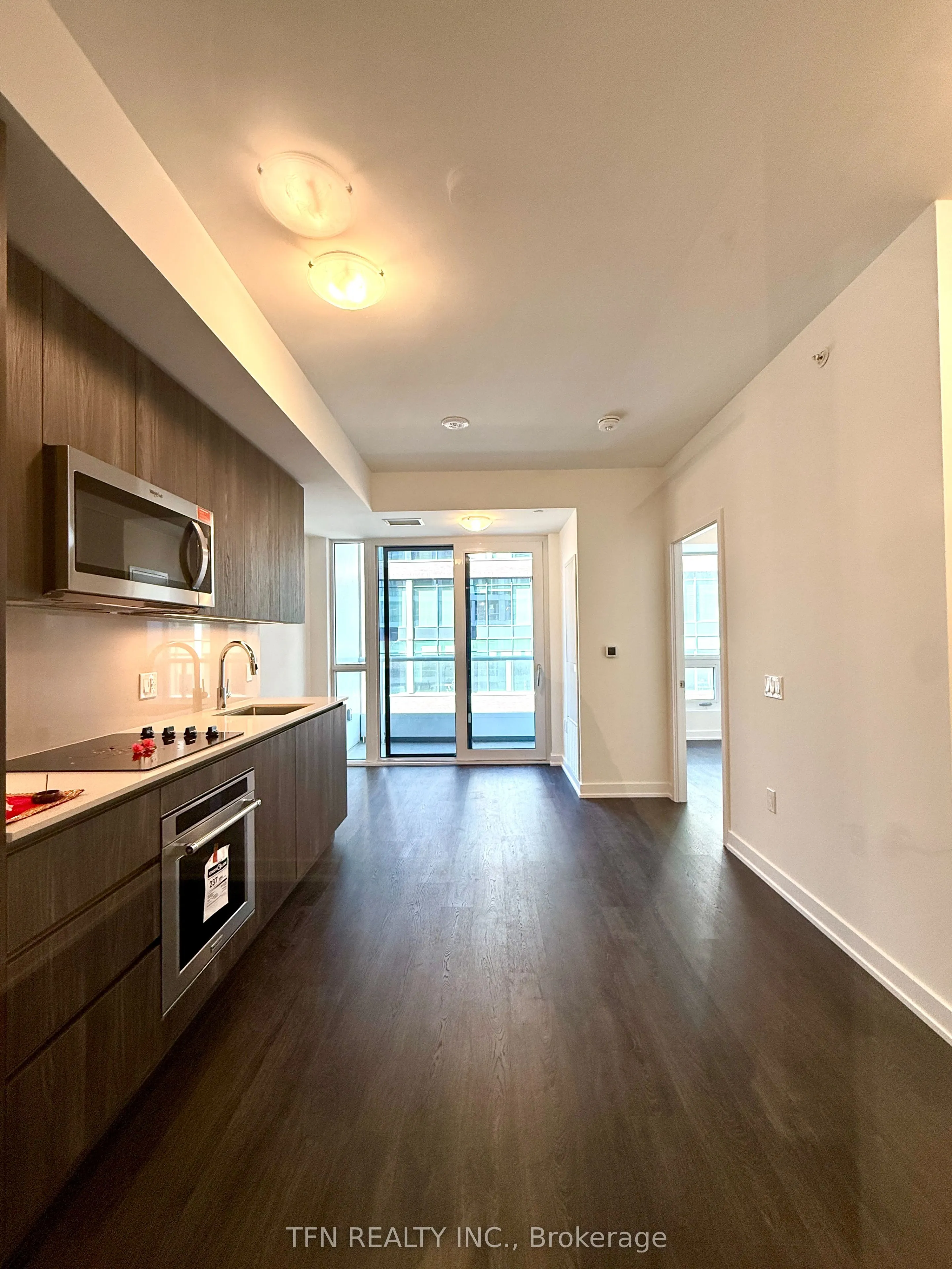 15 Richardson Street, #825
