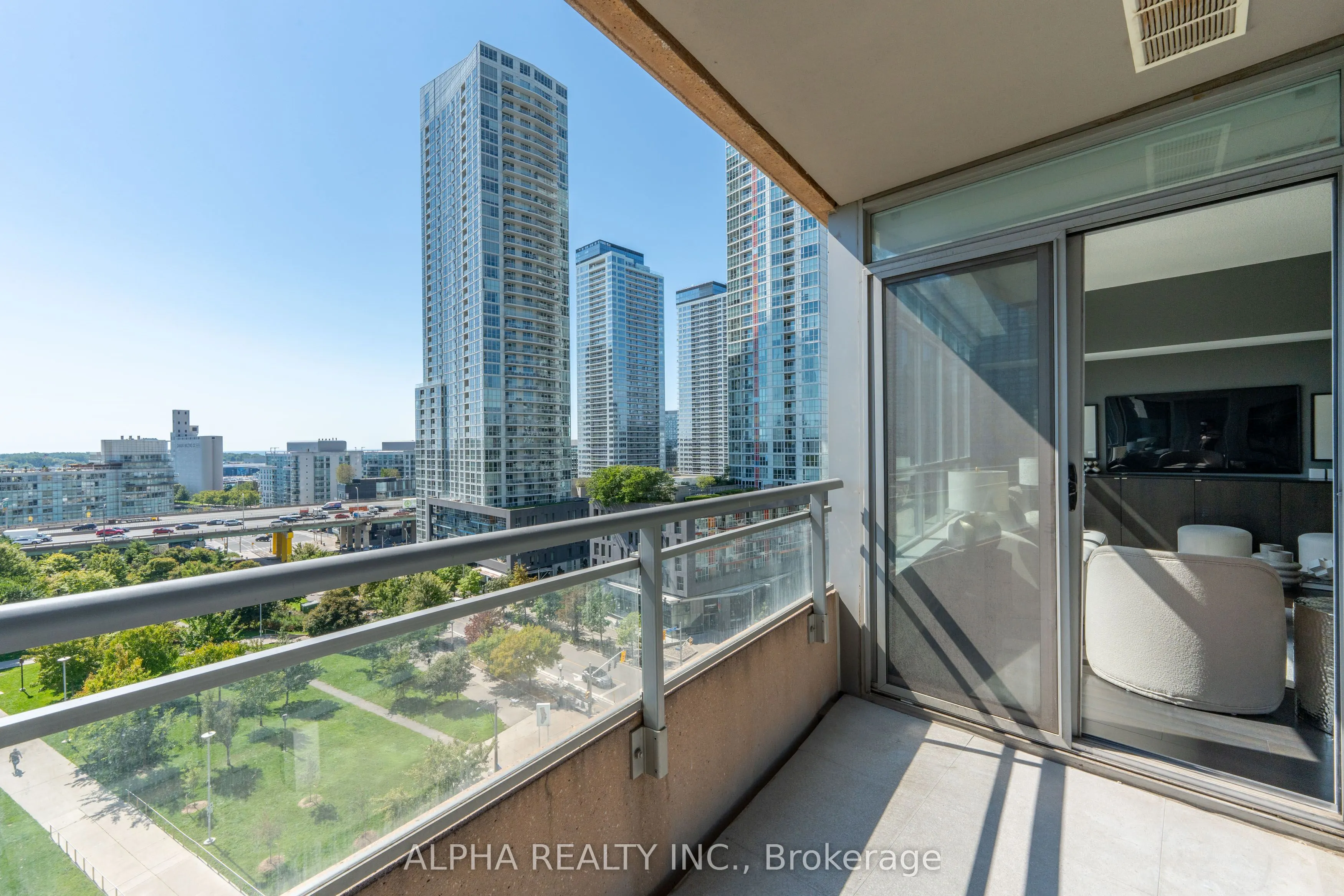 151 Dan Leckie Way, #1001