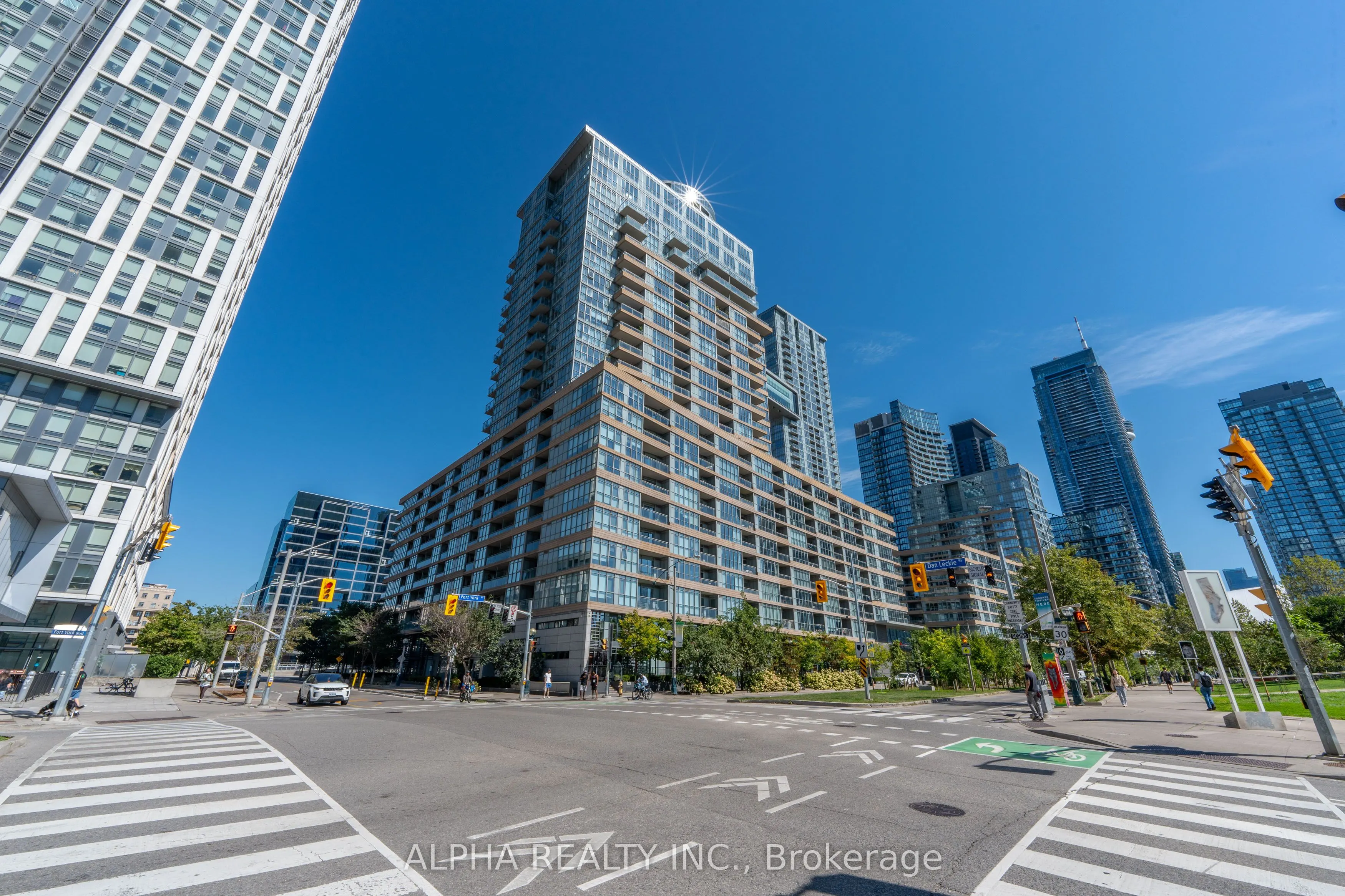 151 Dan Leckie Way, #1001