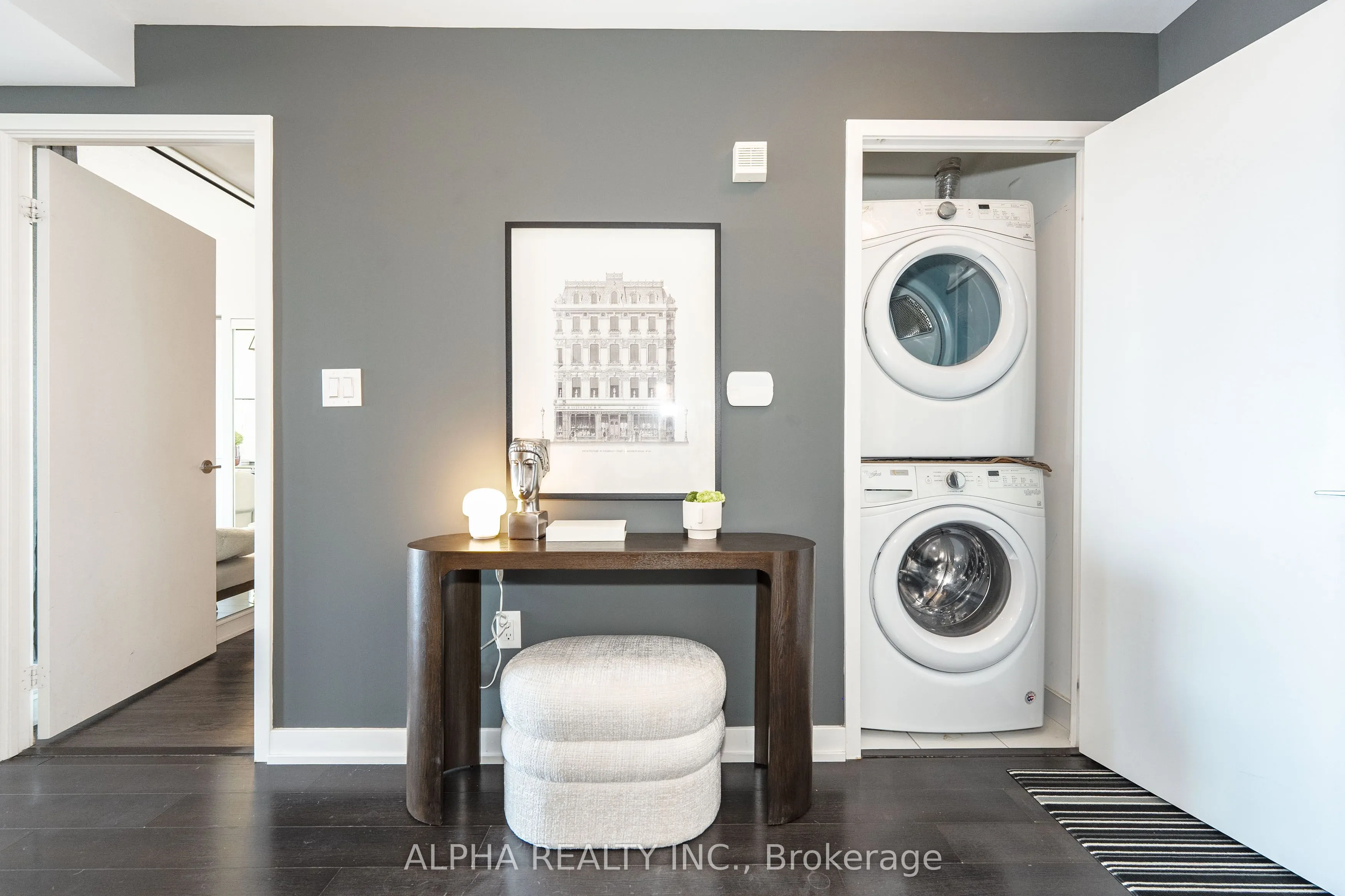151 Dan Leckie Way, #1001