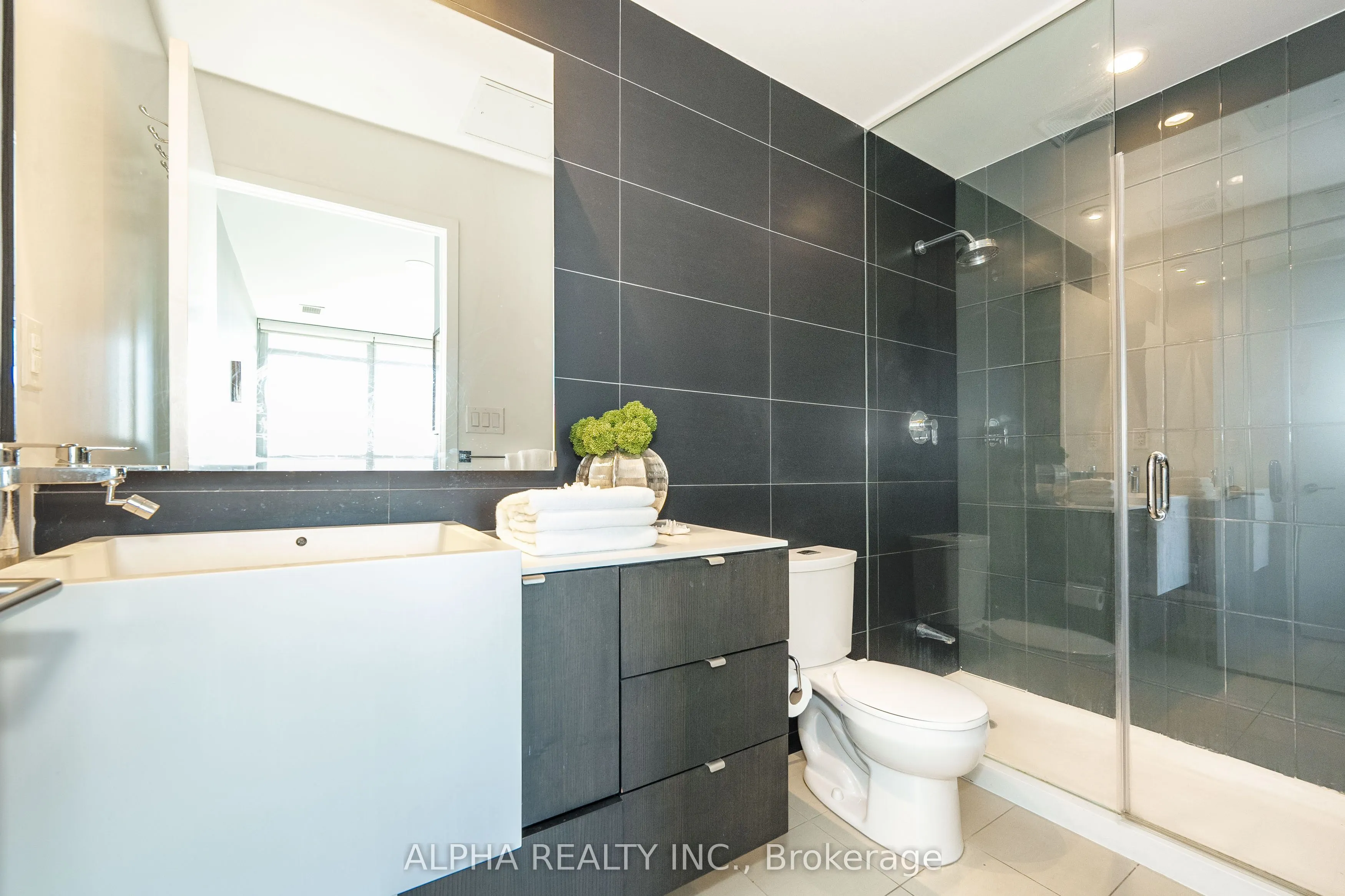 151 Dan Leckie Way, #1001