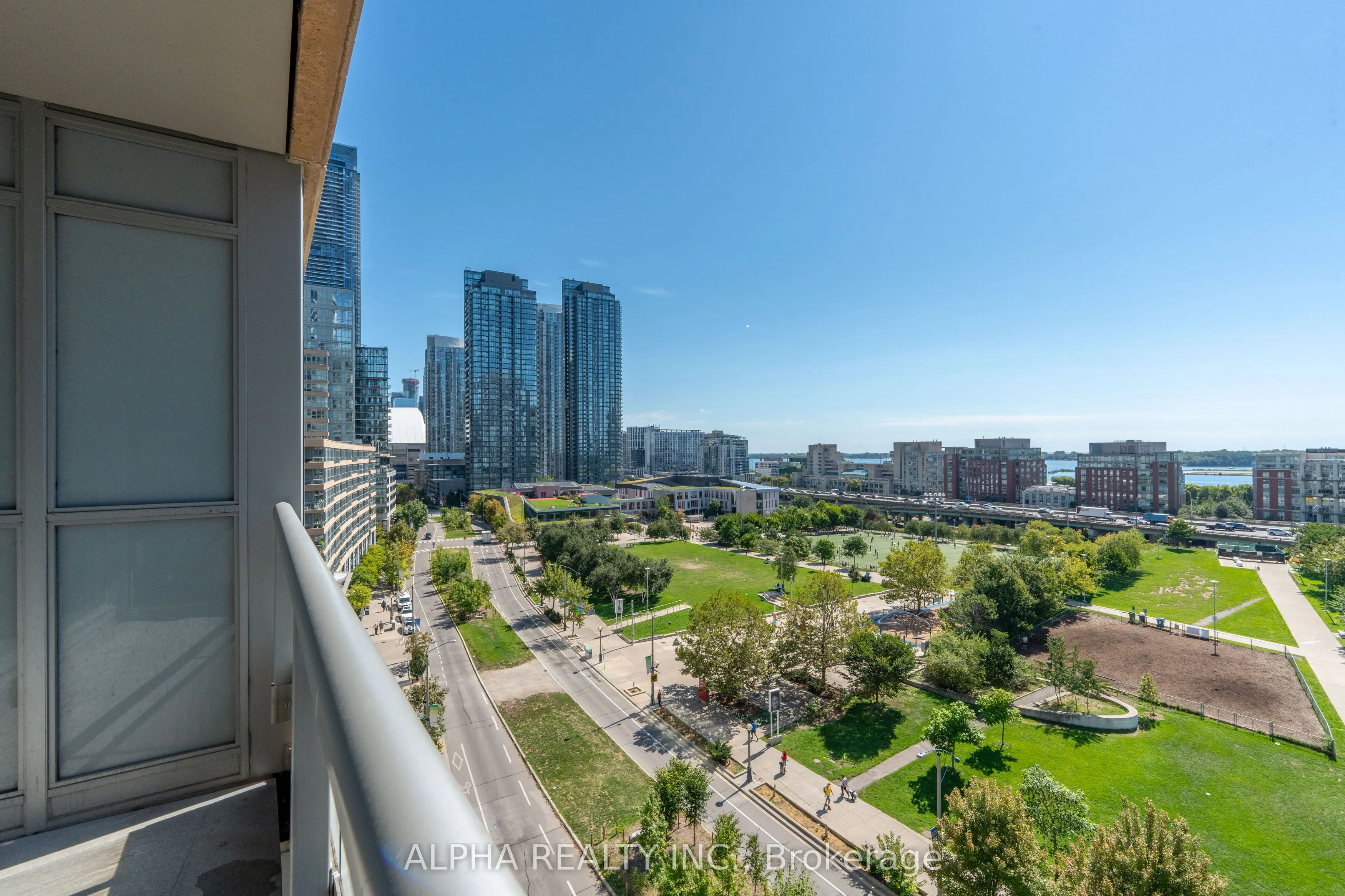 151 Dan Leckie Way, #1001