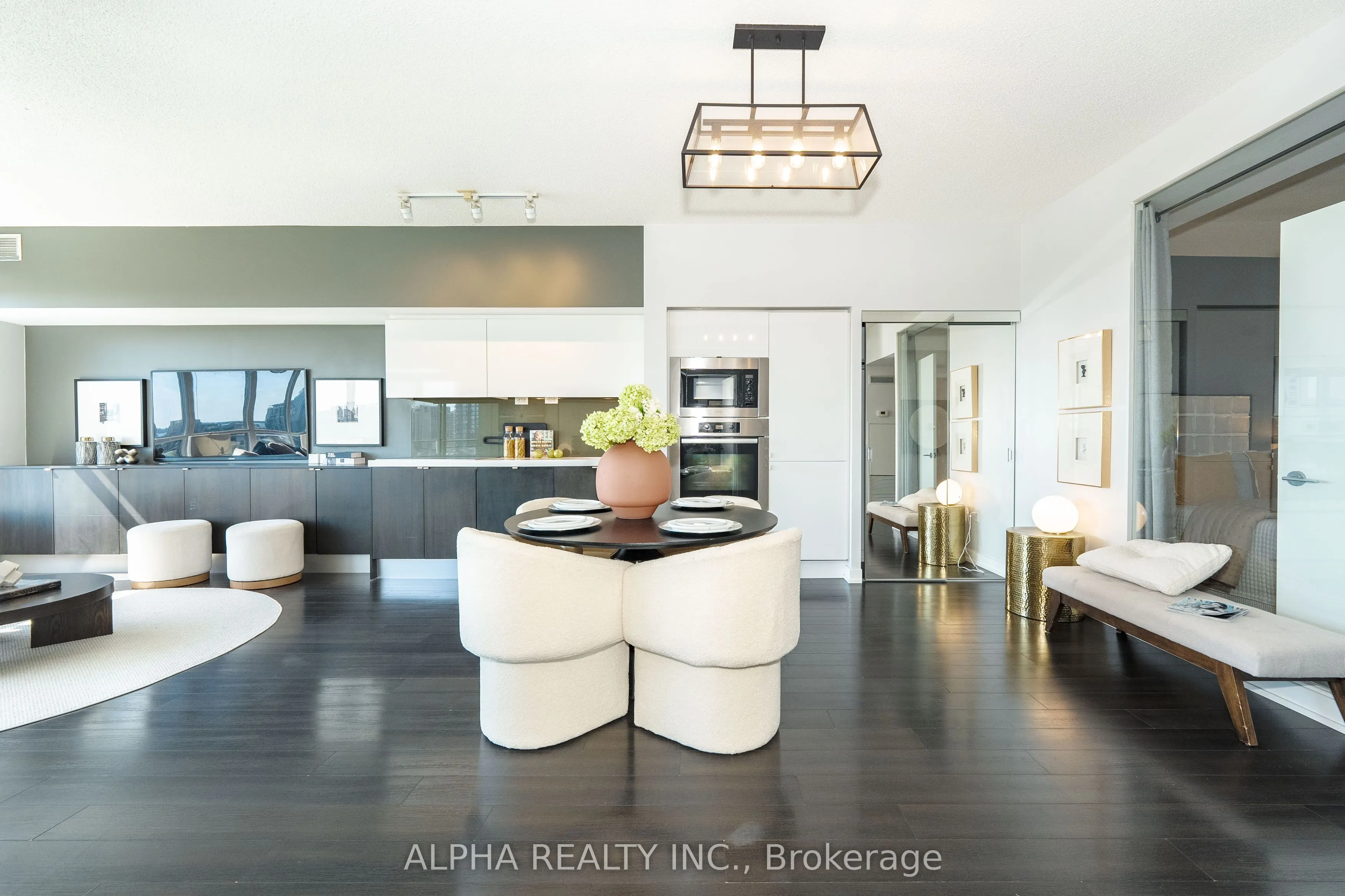 151 Dan Leckie Way, #1001