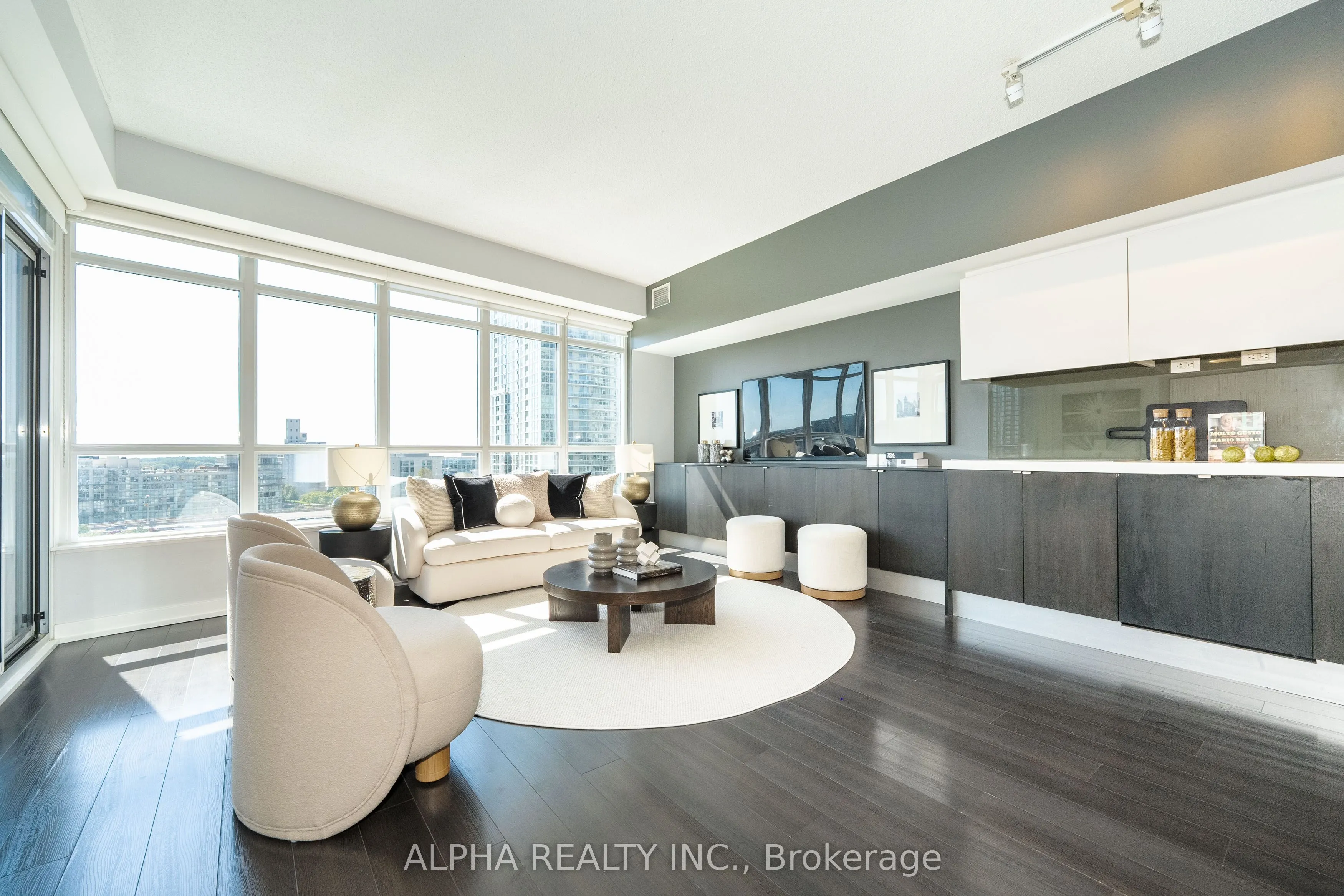 151 Dan Leckie Way, #1001