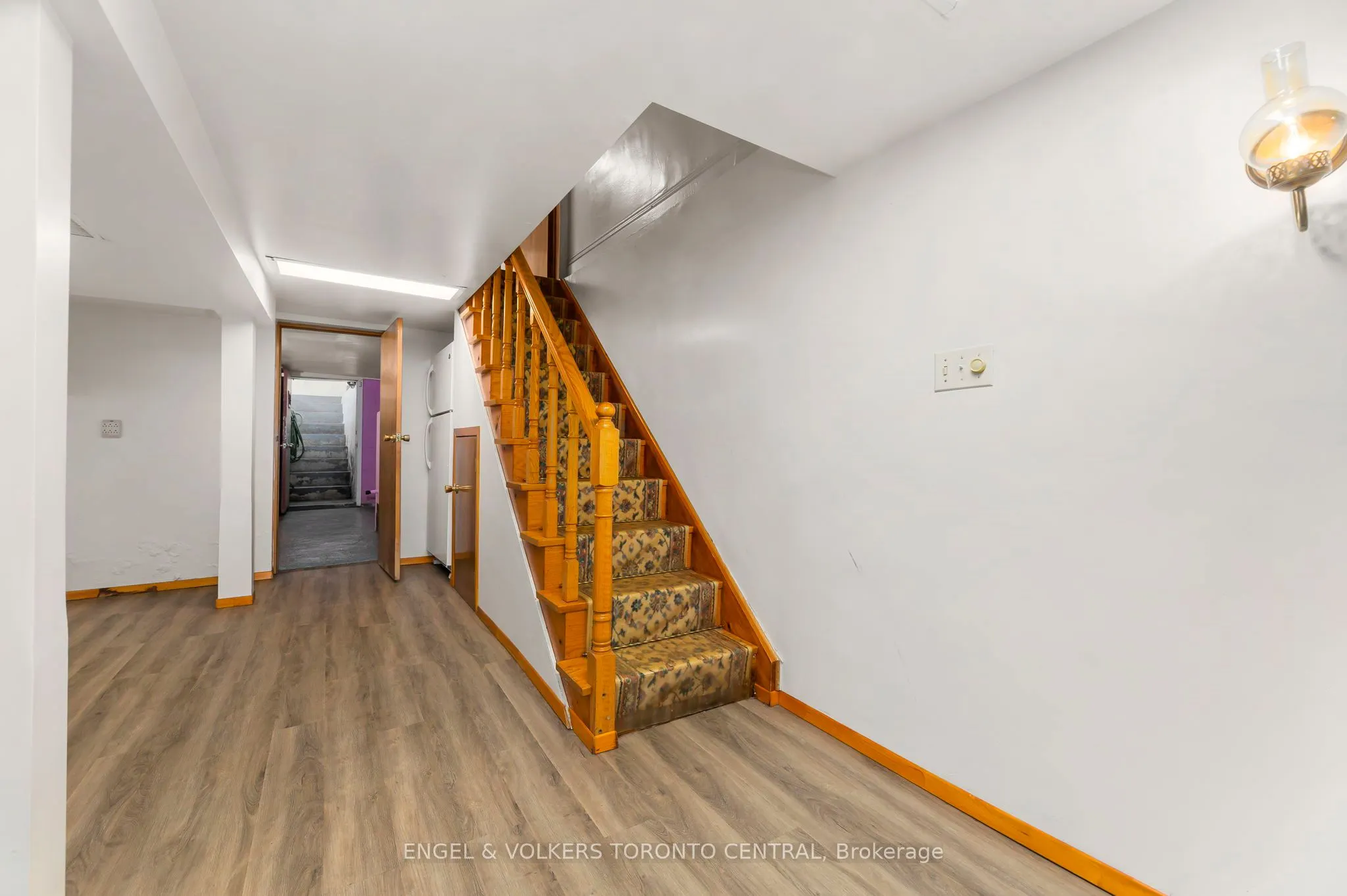 8 Brookfield Street