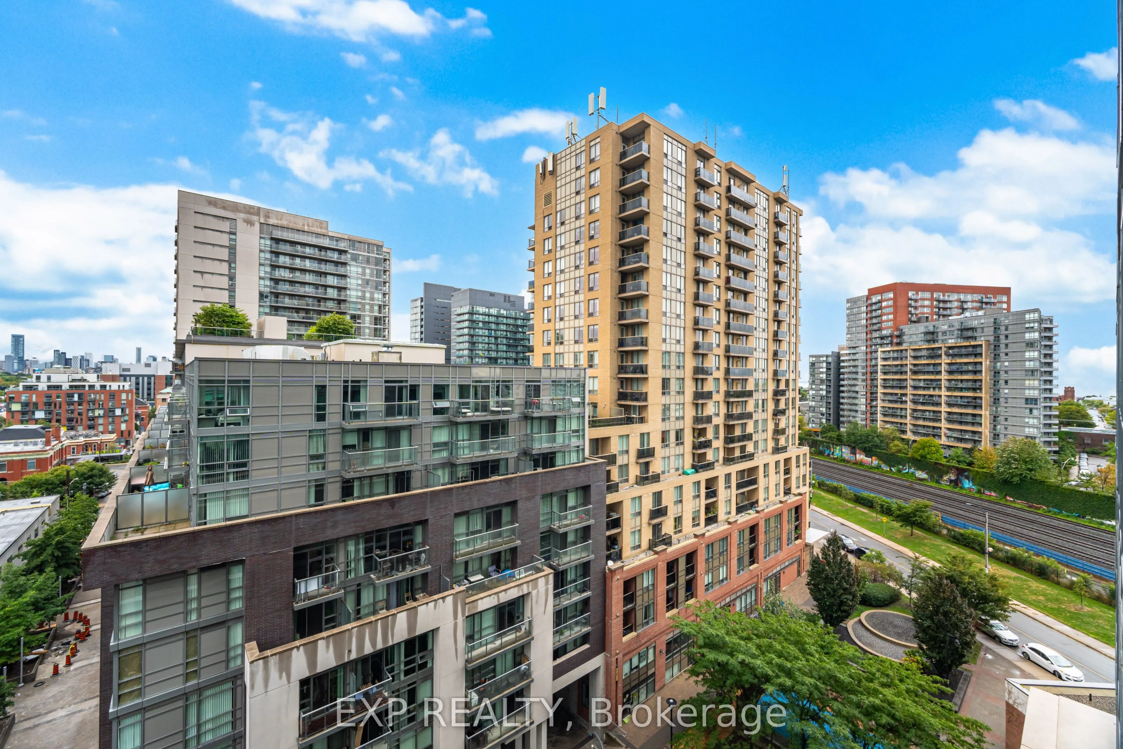 1171 Queen Street W, #1005