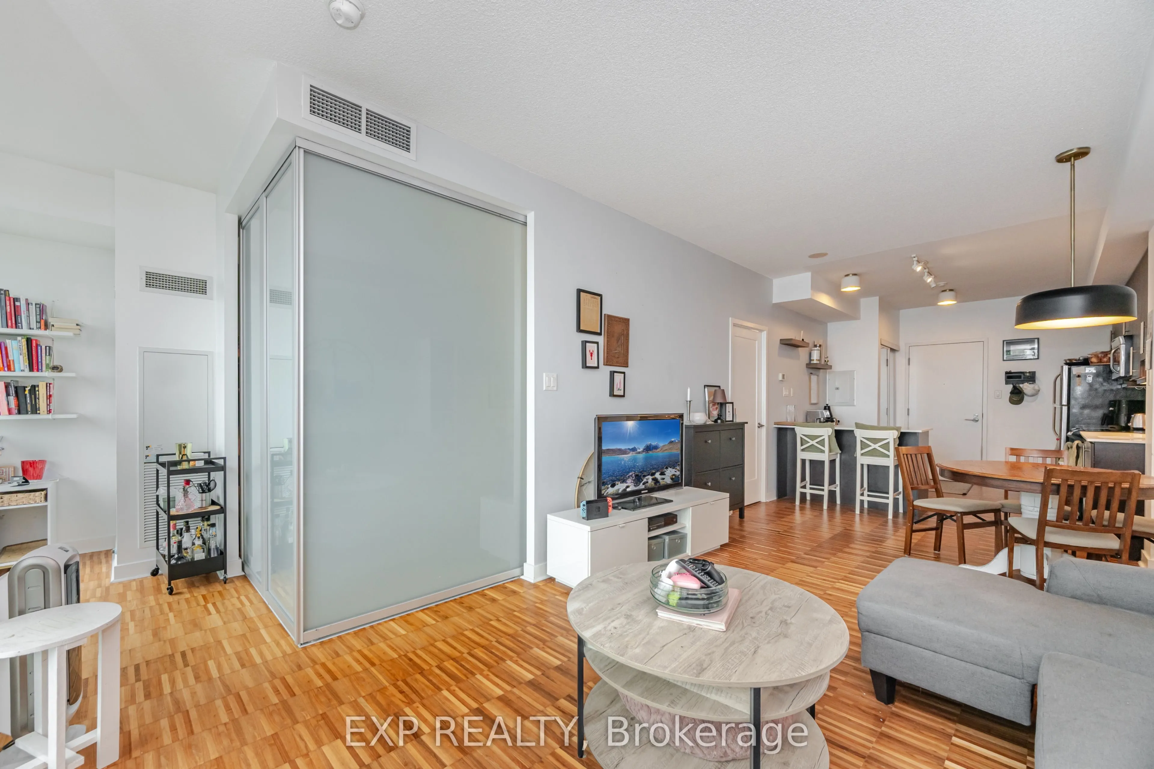 1171 Queen Street W, #1005