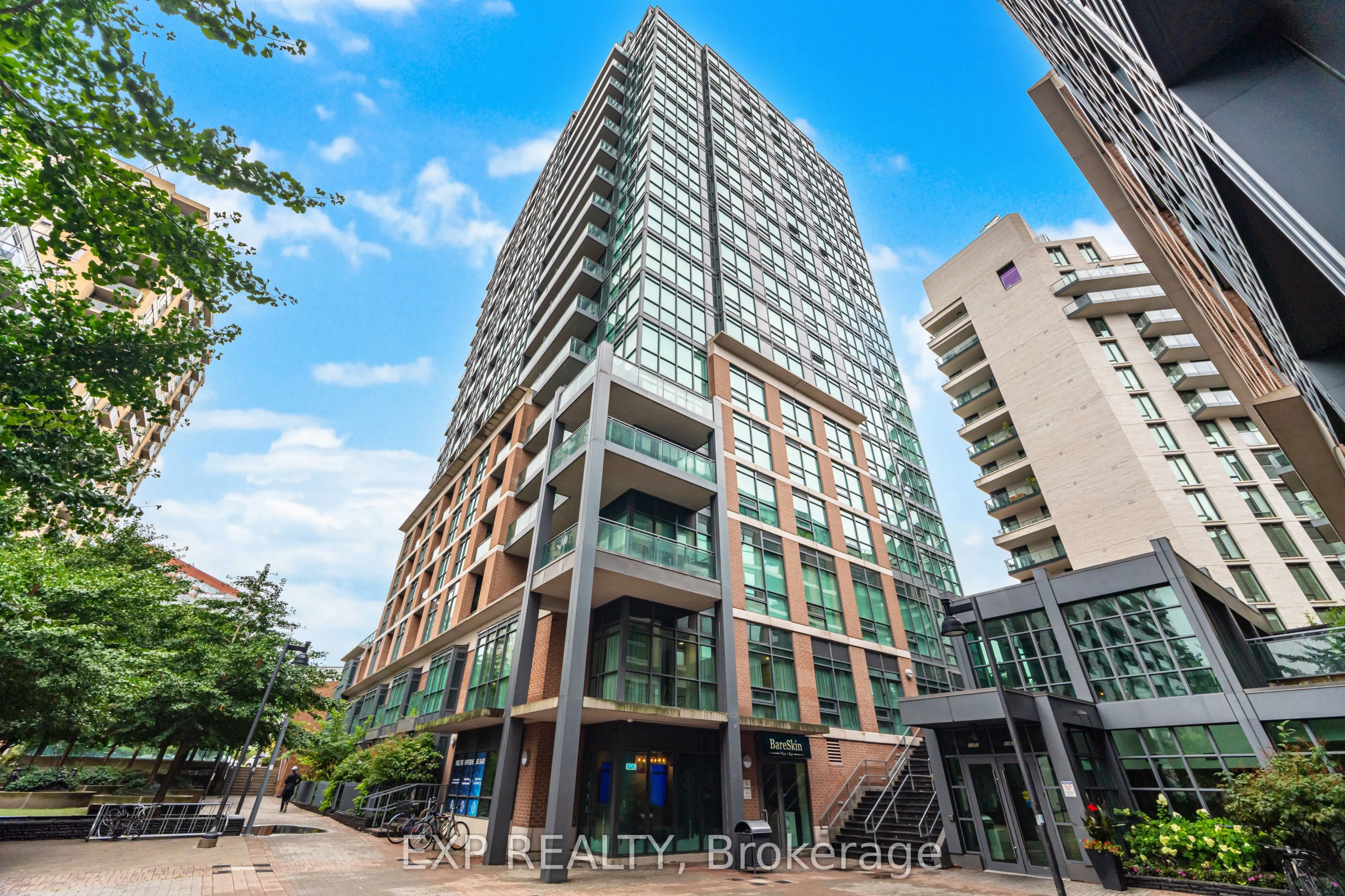 1171 Queen Street W, #1005