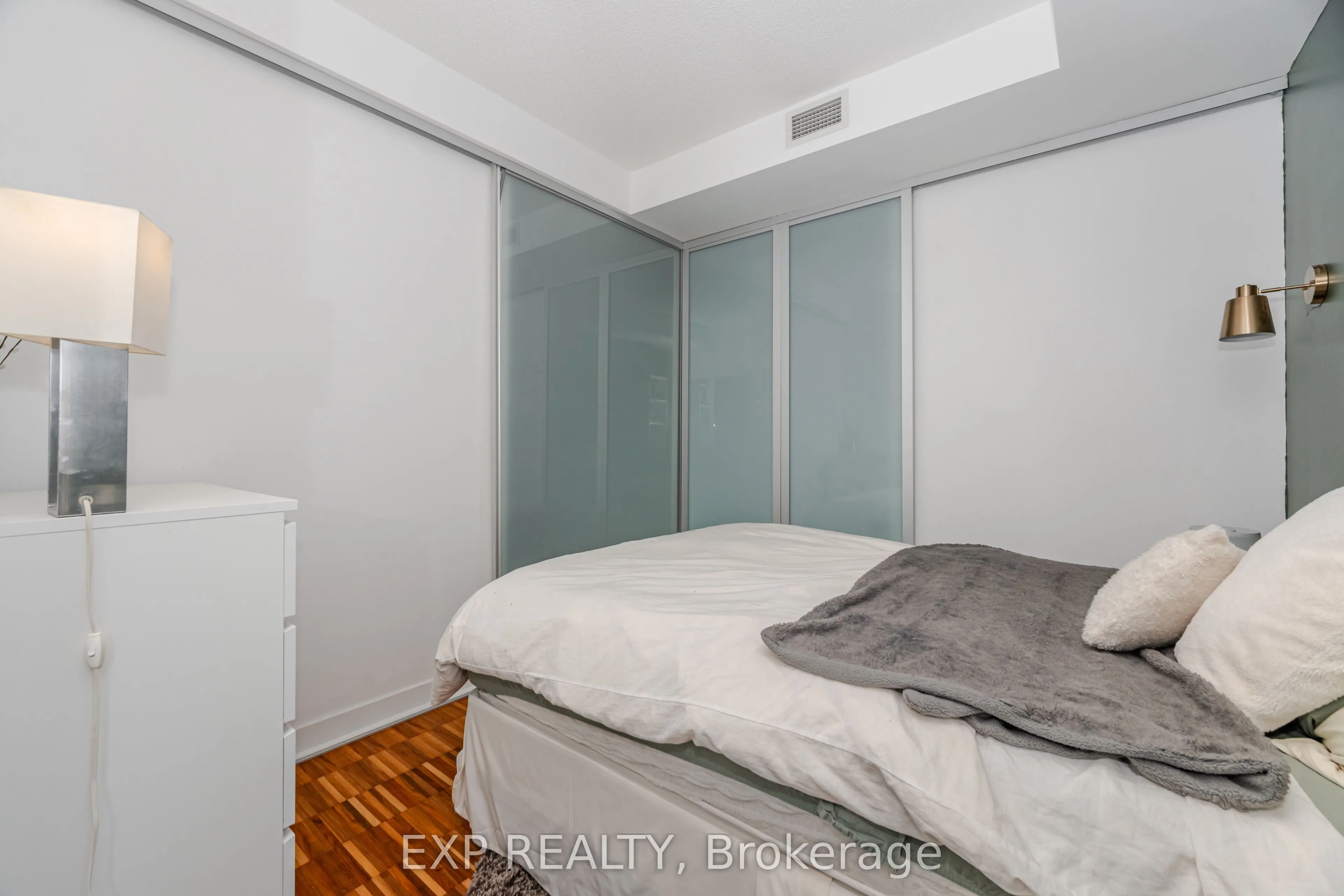 1171 Queen Street W, #1005