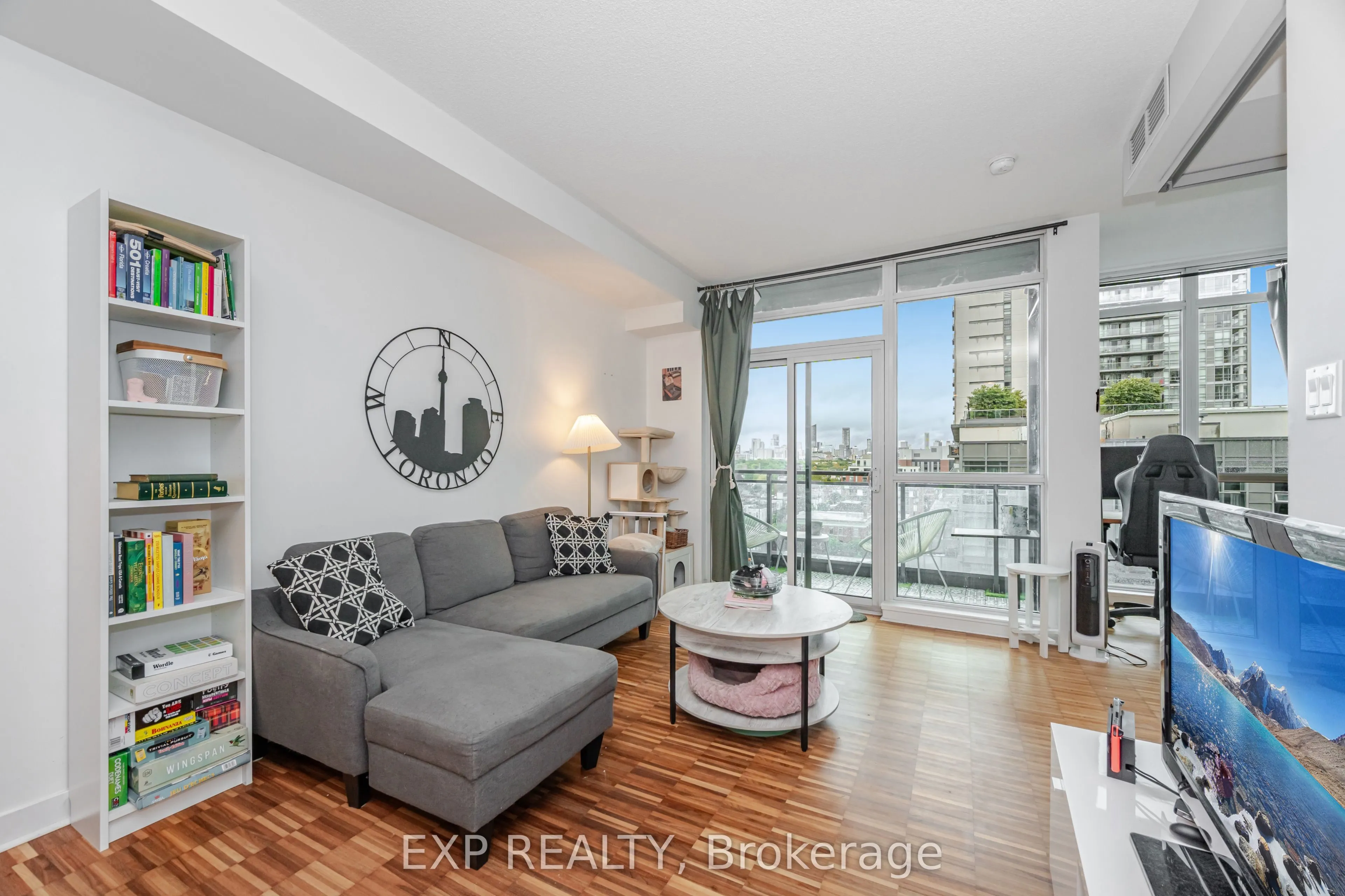 1171 Queen Street W, #1005