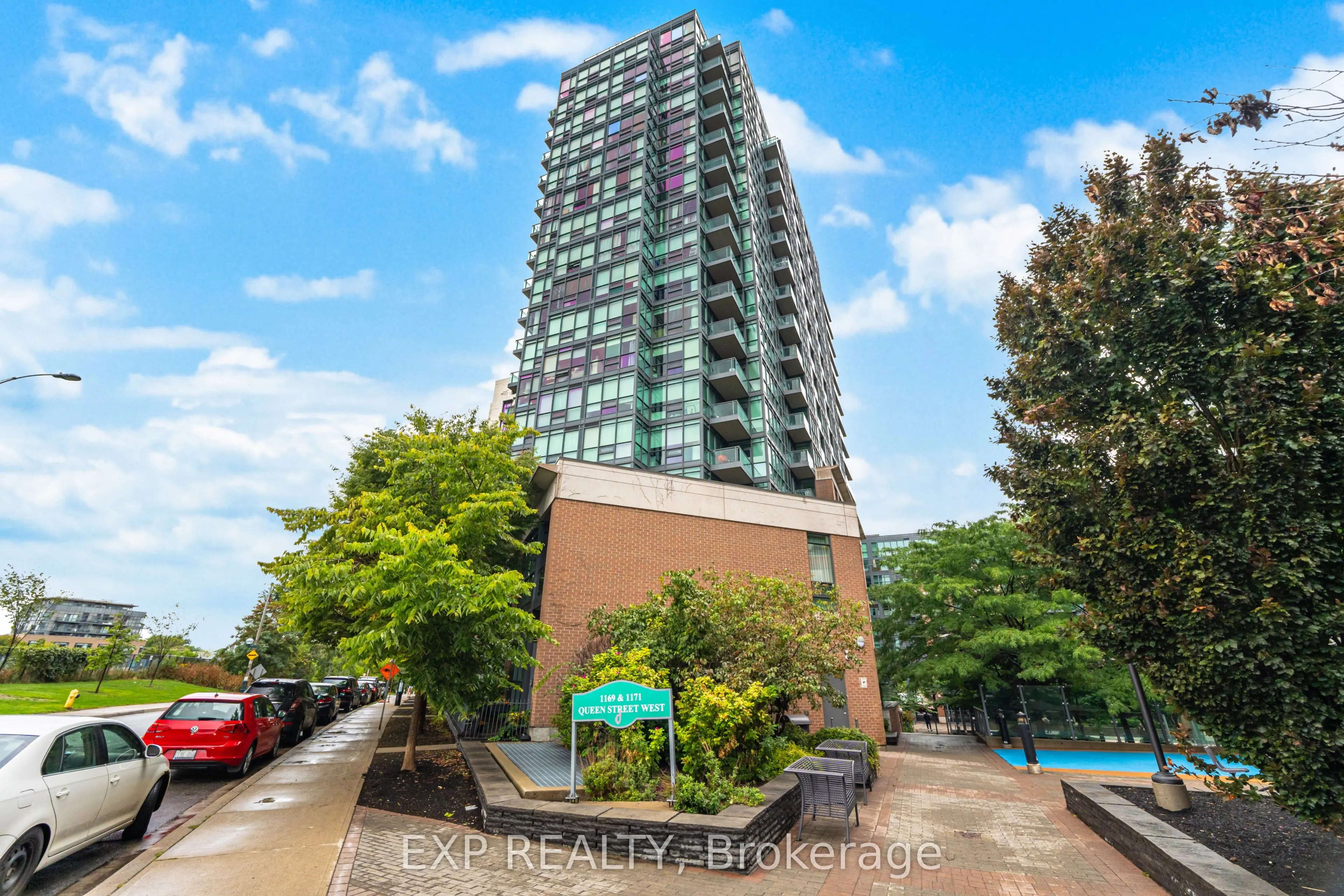 1171 Queen Street W, #1005