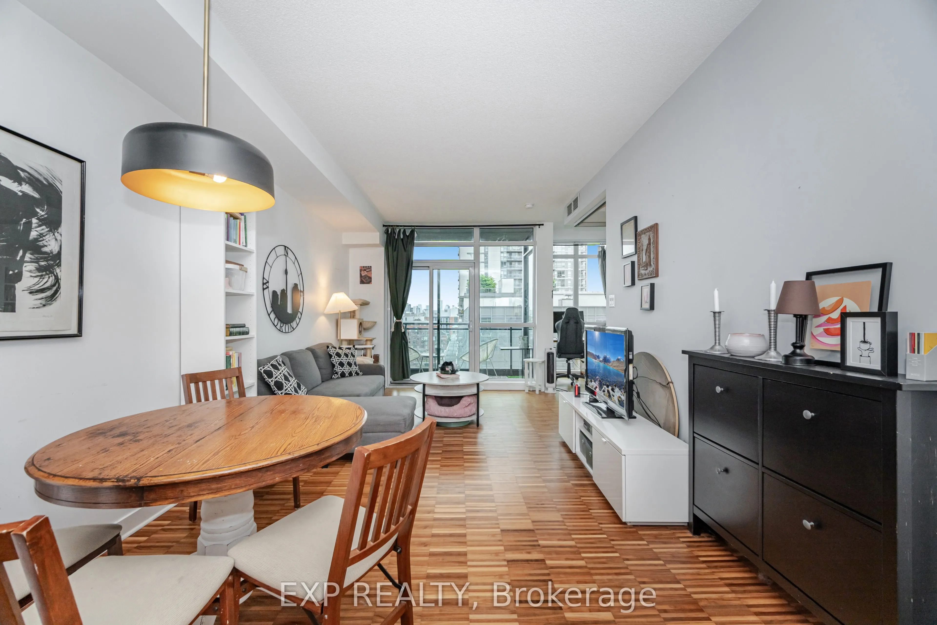 1171 Queen Street W, #1005
