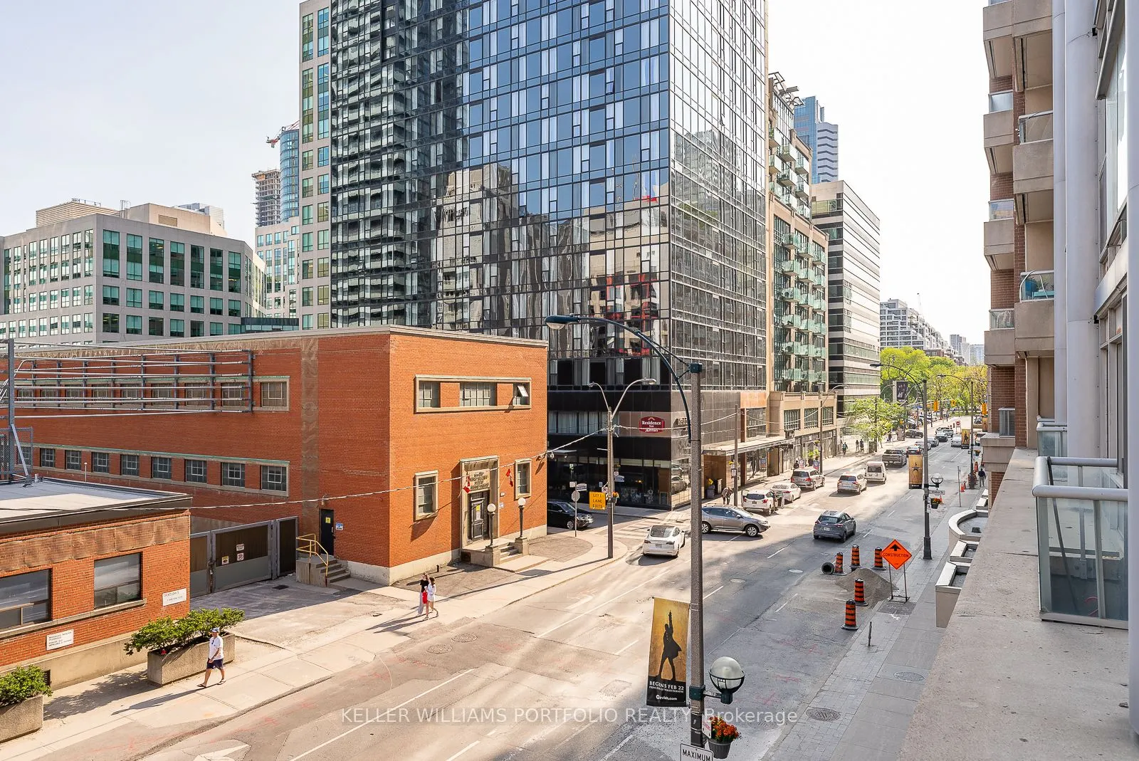 250 Wellington Street W, #332