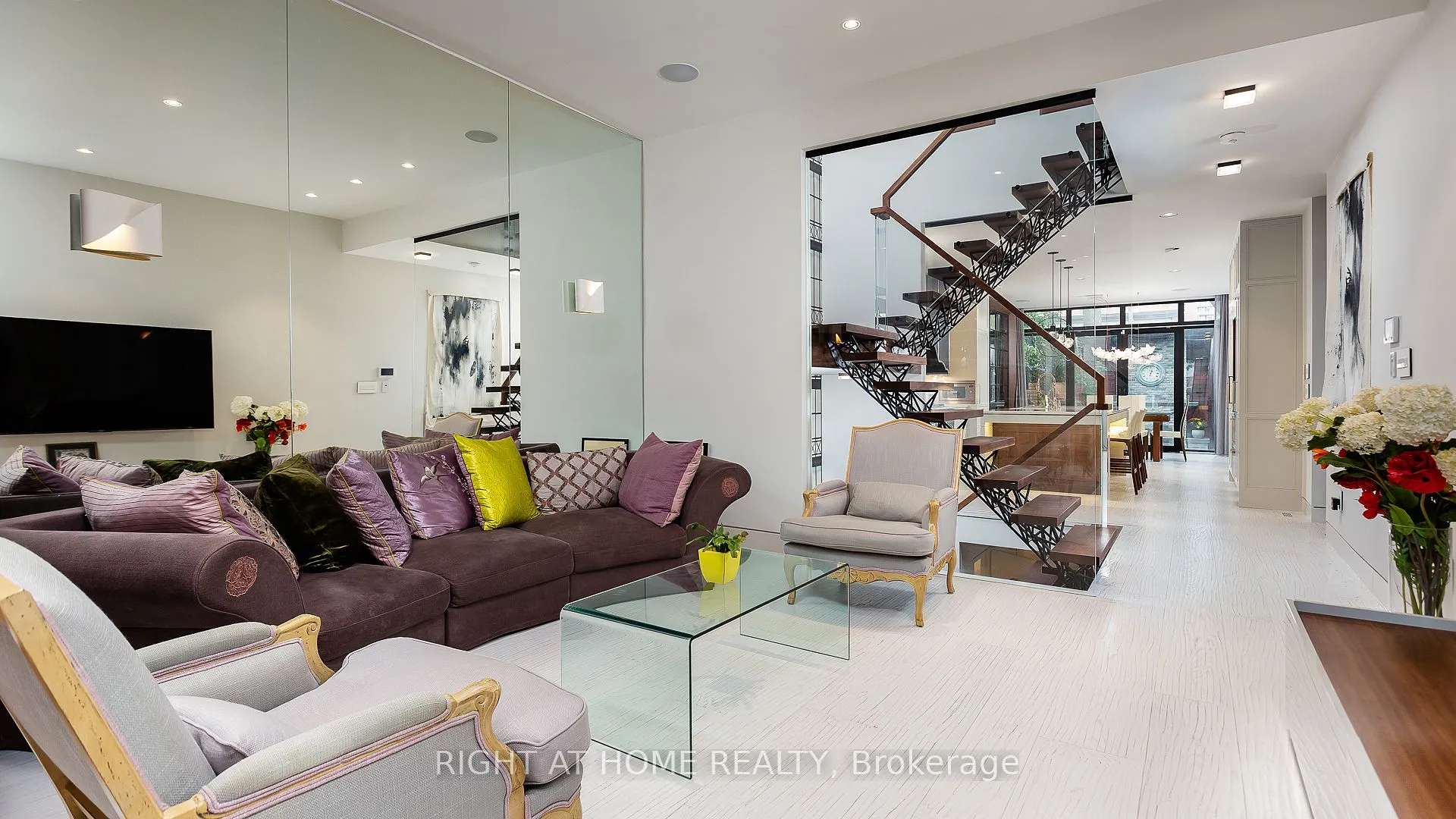 53 Hazelton Avenue