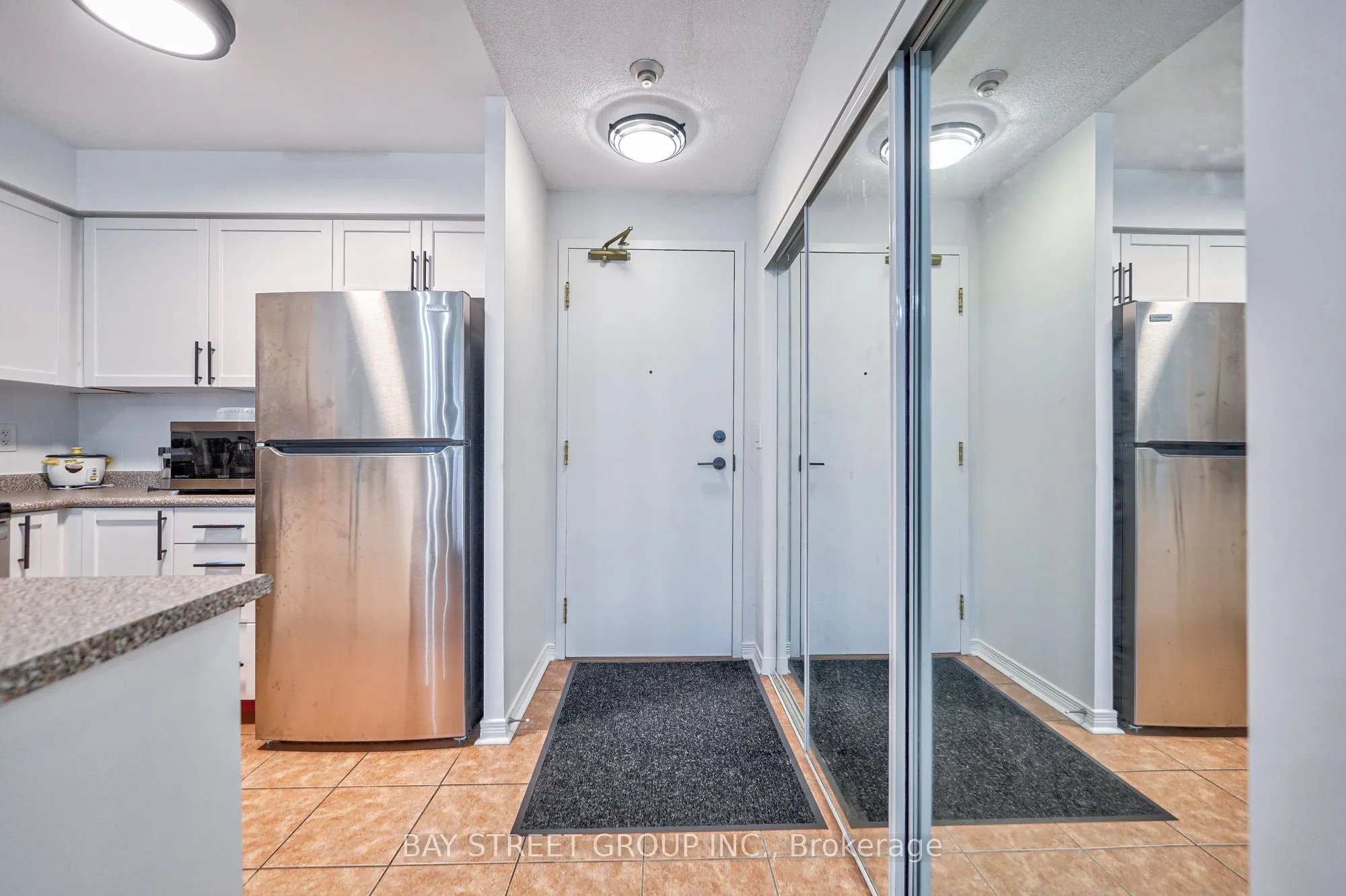 5500 Yonge Street, #803