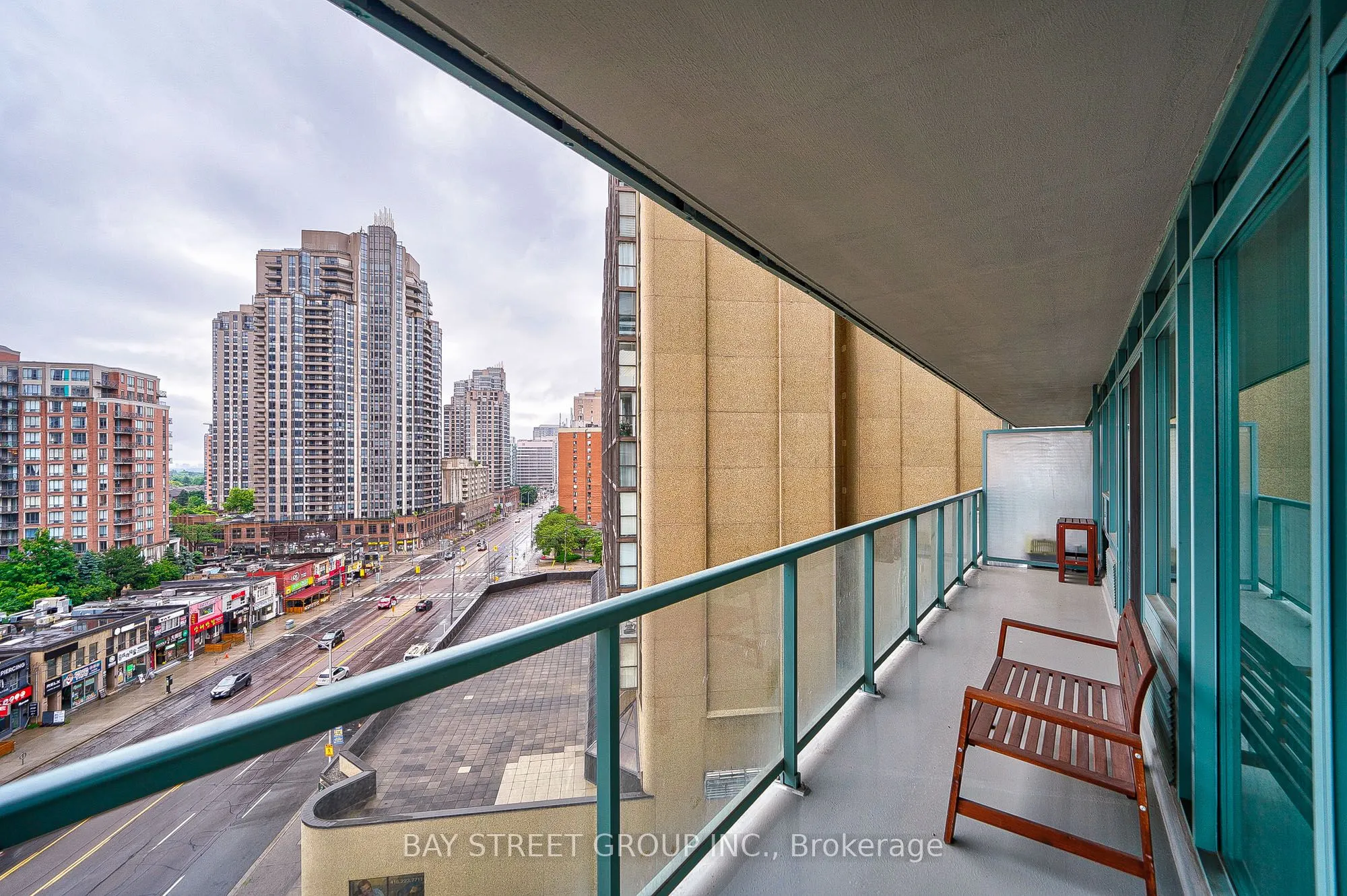 5500 Yonge Street, #803
