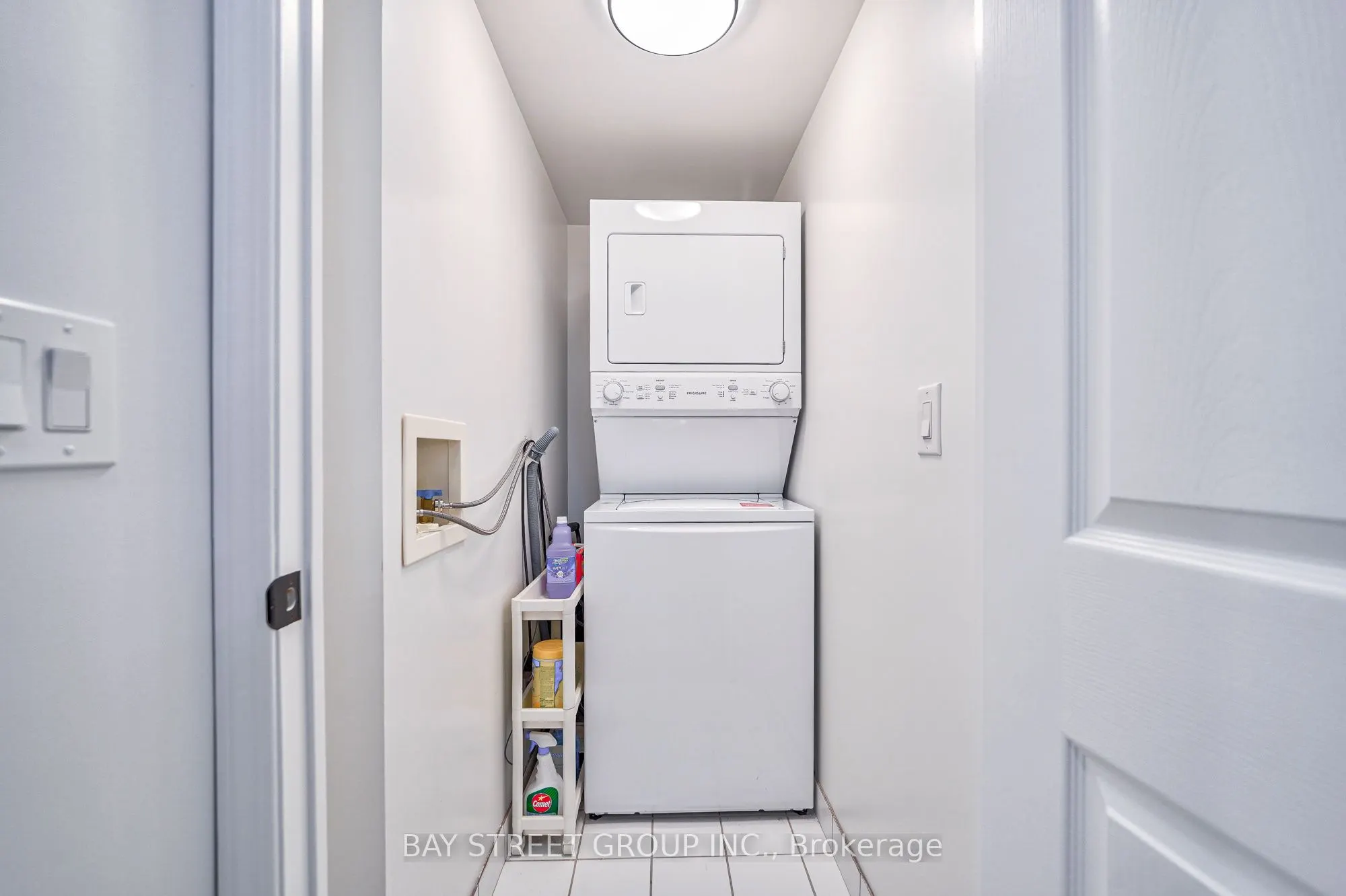 5500 Yonge Street, #803